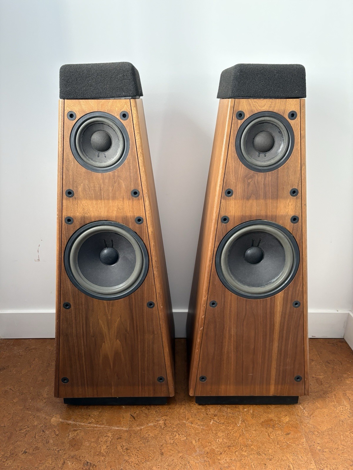 Epicure 3.0 Pyramid Speakers -3 Way – 10″ & 6″ Woofers Mid Century Modern Mcm