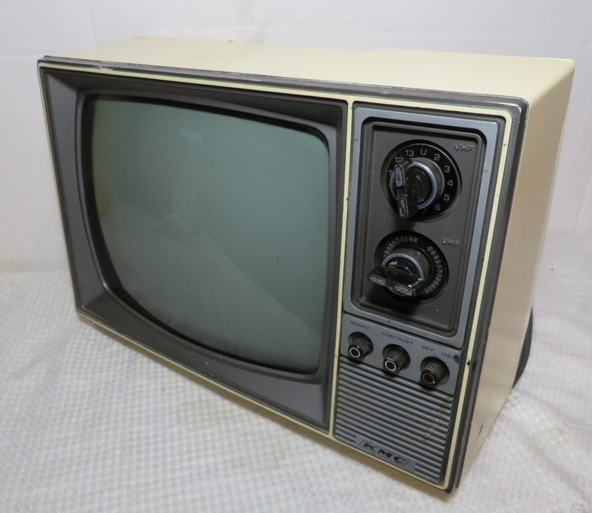 VTG 1984 Kmart KMC 12″ Portable TV CRT Television Cream KMB-1221G TESTED WORKS