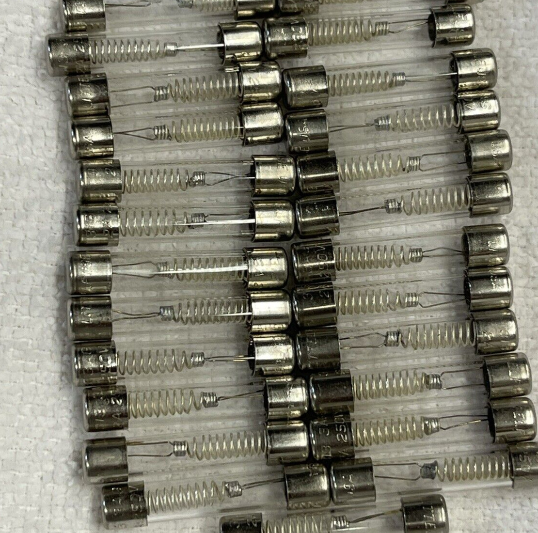 Lot of 5 Littelfuse Slo-Blo 2 Amp 250VA 3AG Glass Body Fuses NOS Guitar Amp