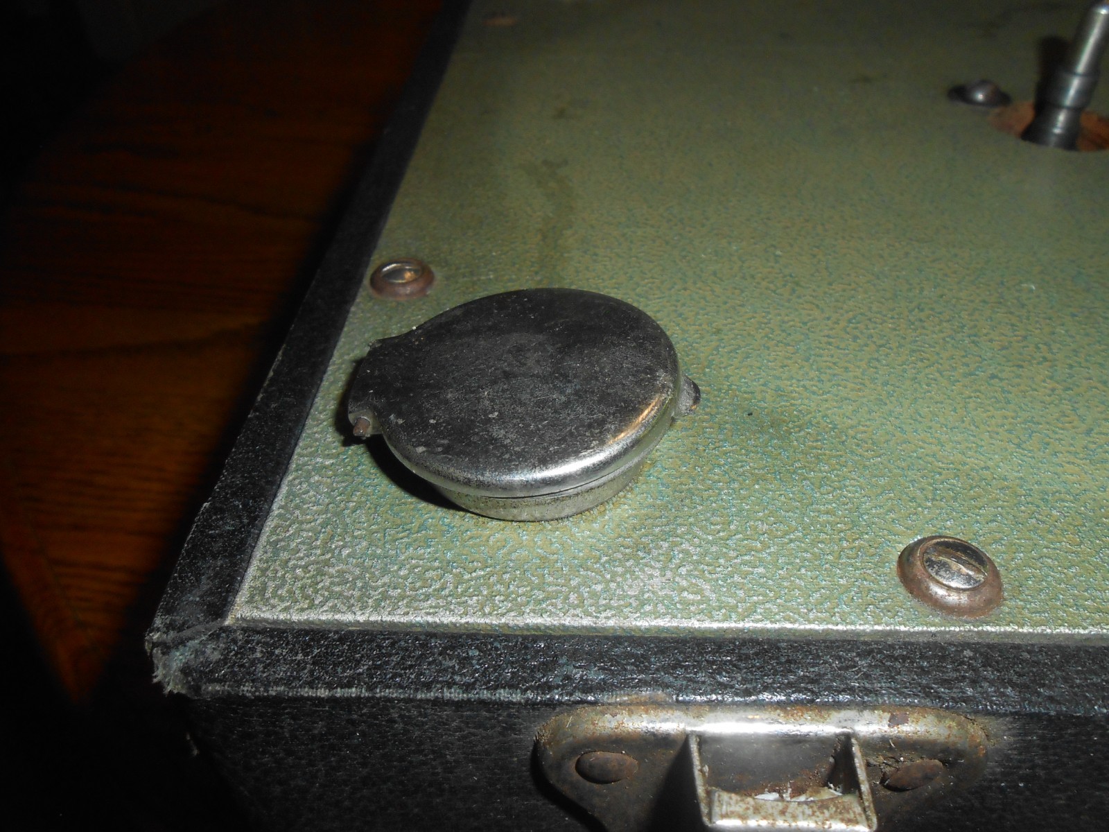 COOL OLD! RARE 1930s Brunswick Model 104#186241 Portable Record Player
