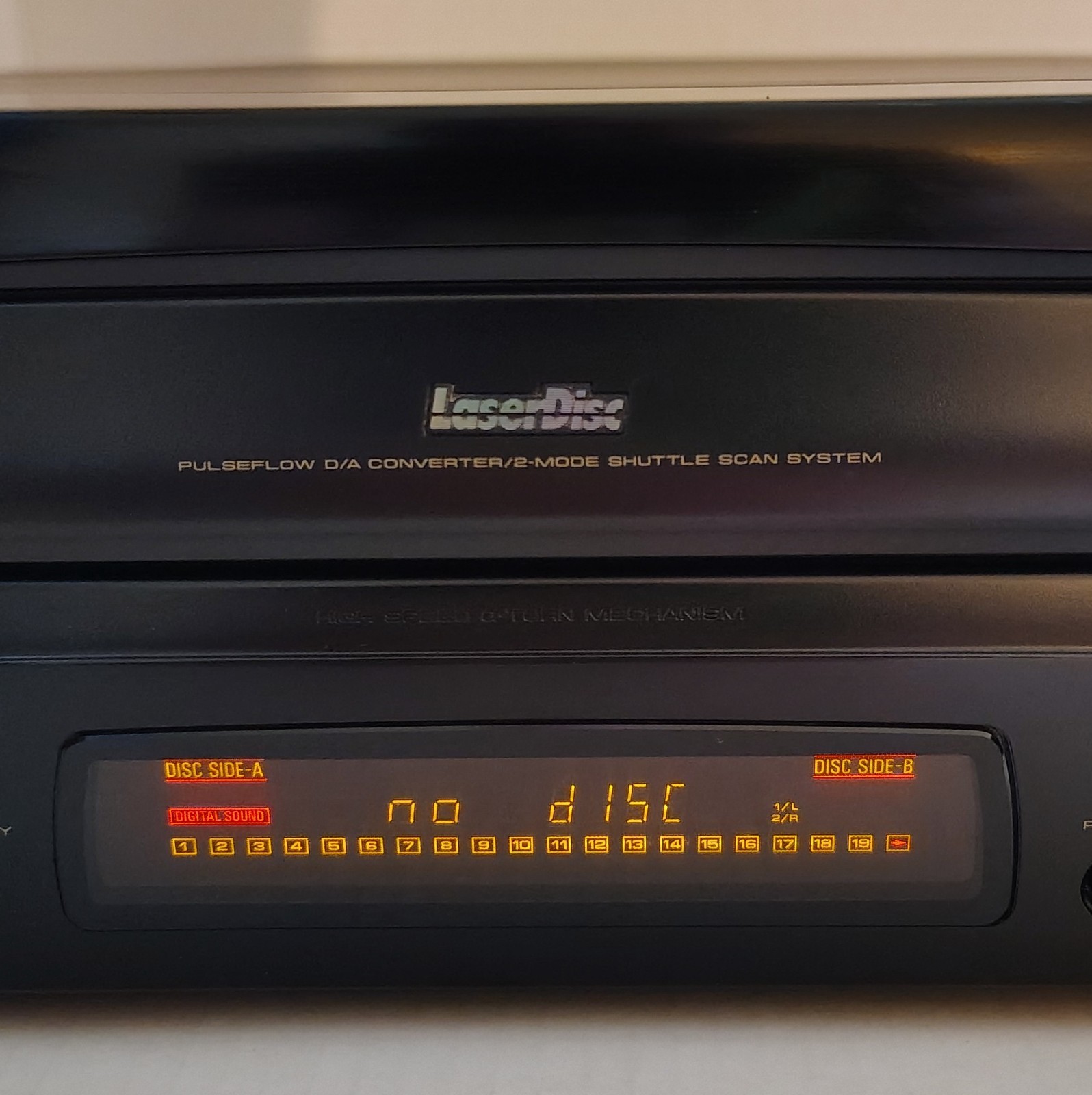 Tested PIONEER CLD-D502 Laser Disc Dual Both Side LD/CD/CDV DAC Player w/ Remote
