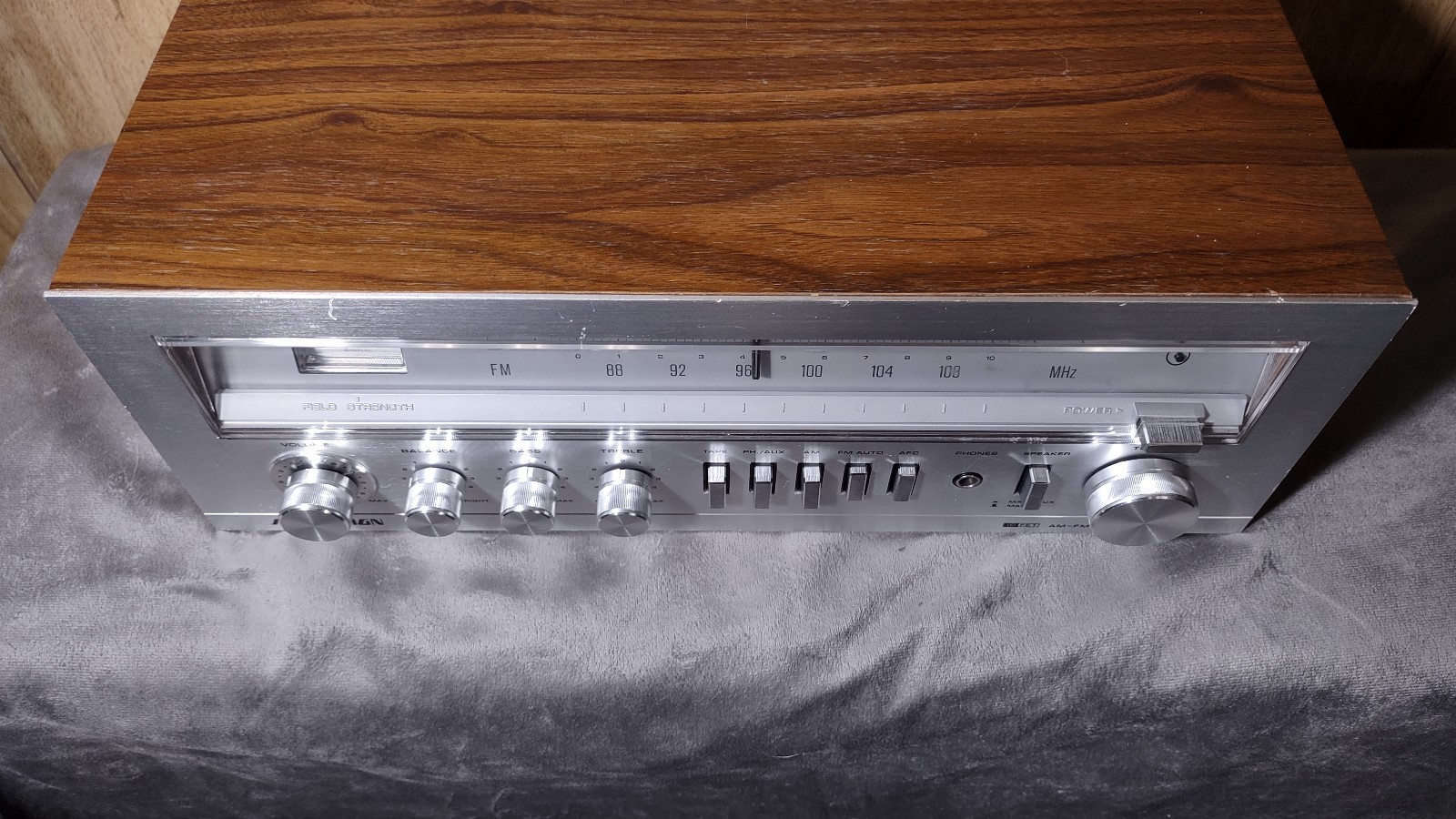 Vintage Soundesign 5127 AM/FM Stereo Receiver – Tested & Working – Japan 1970’s