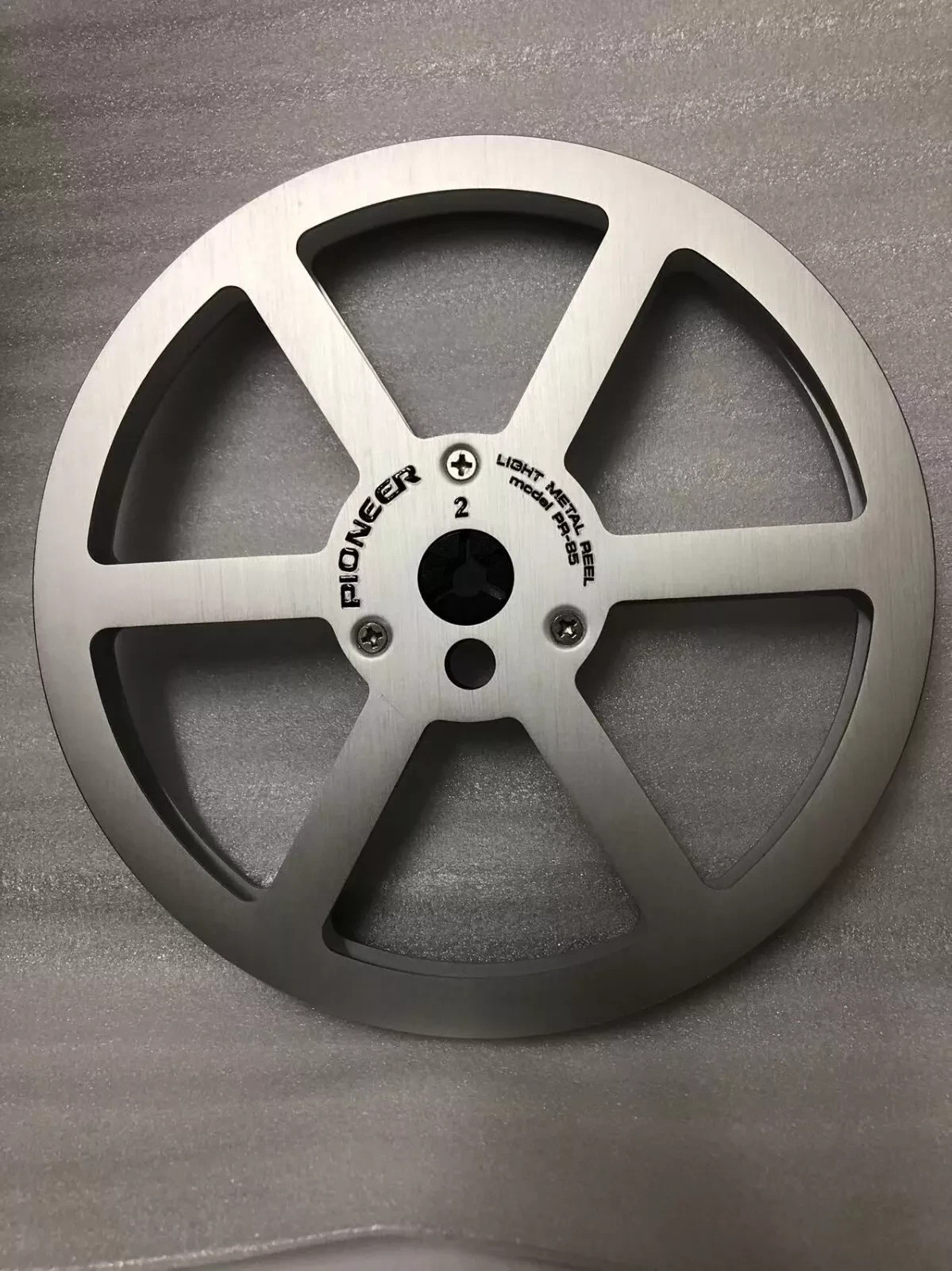 New One pieces Pioneer PR-85 7” Silver tape up reel For RT-707 909 PR 85
