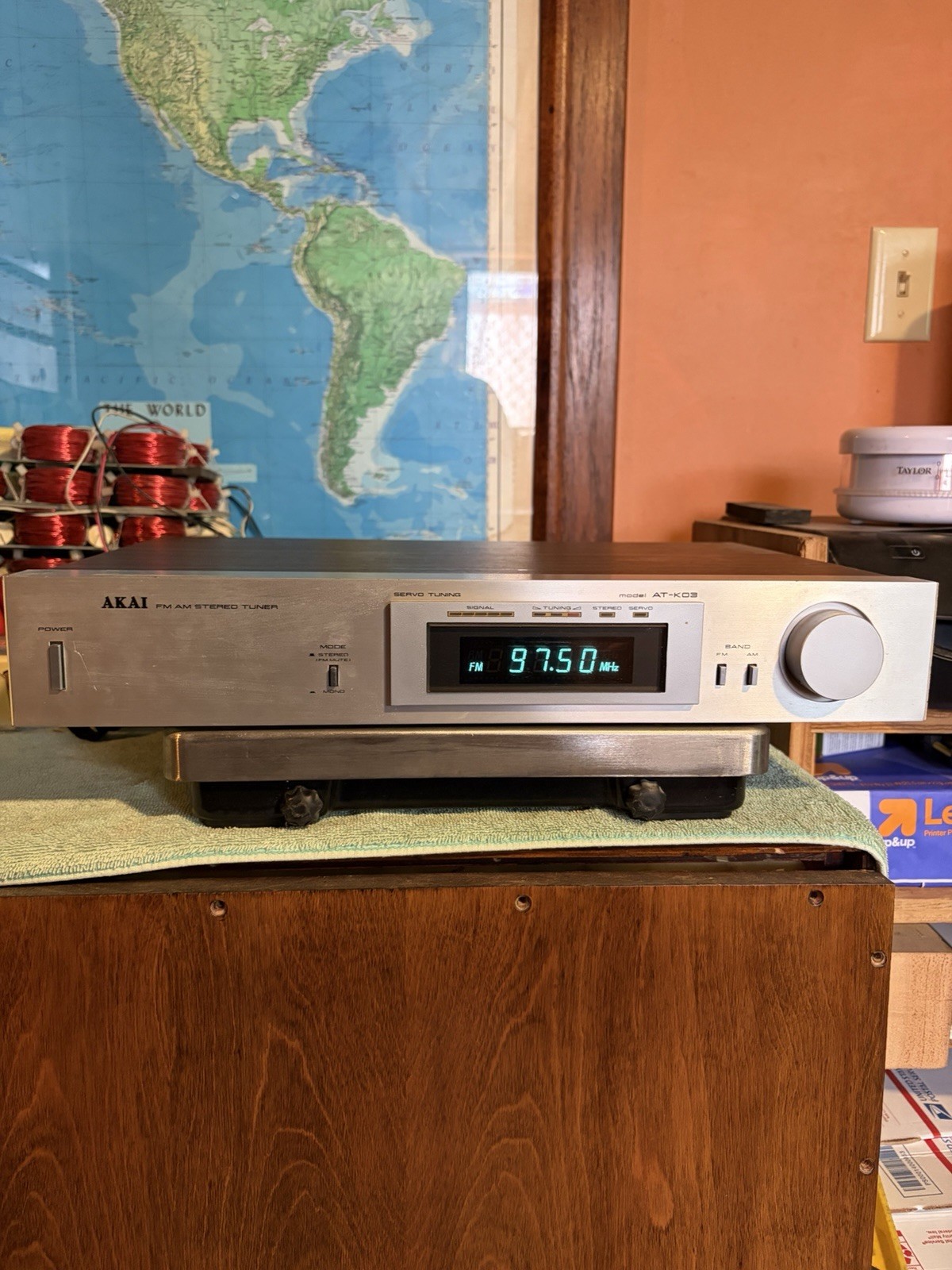 Vintage Akai FM AM Stereo Tuner AT-KO3 Analog Digital Solid State