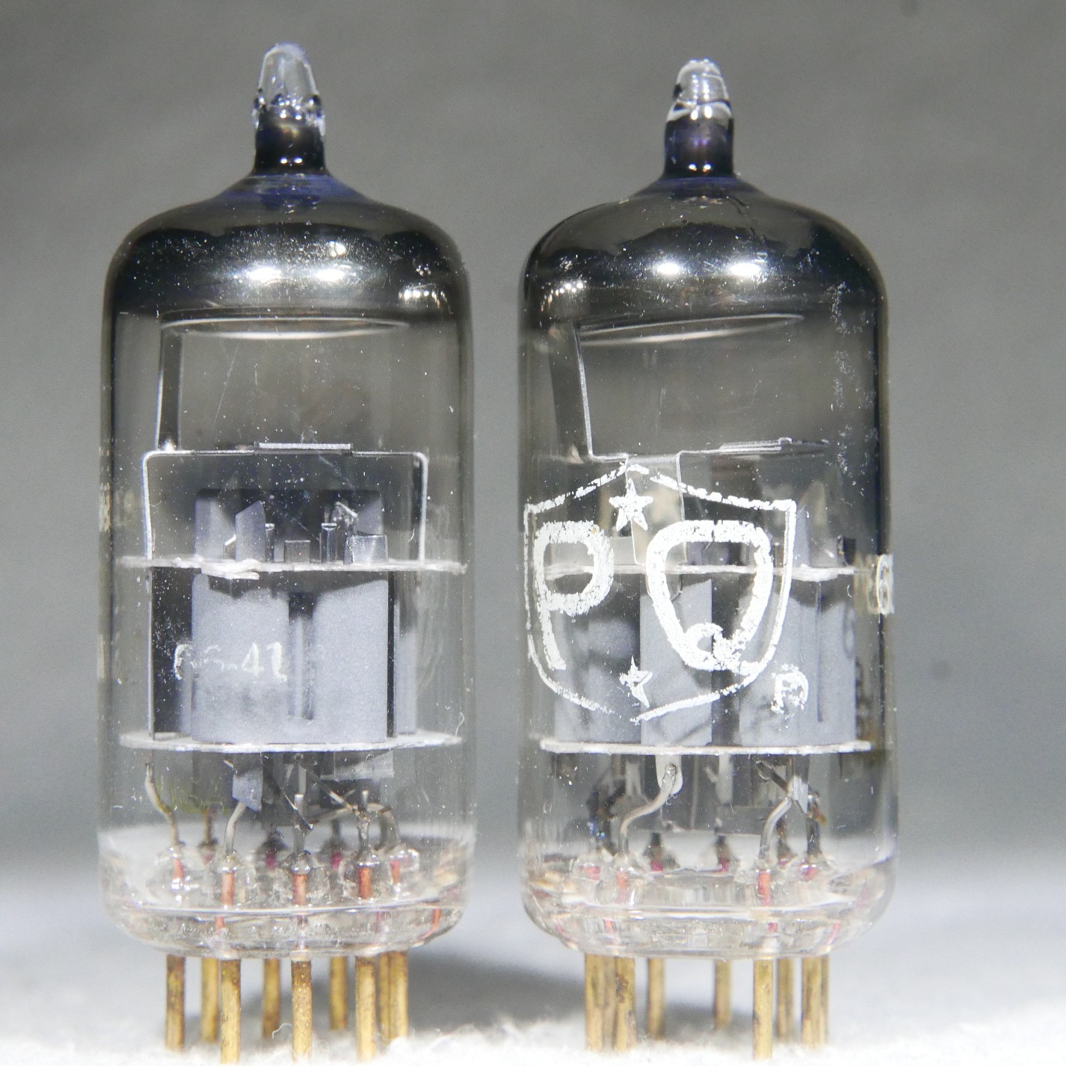 Matched Pair Amperex E88CC/6922 O-Getter Gold Pin 1966/1965 USA Microphonic