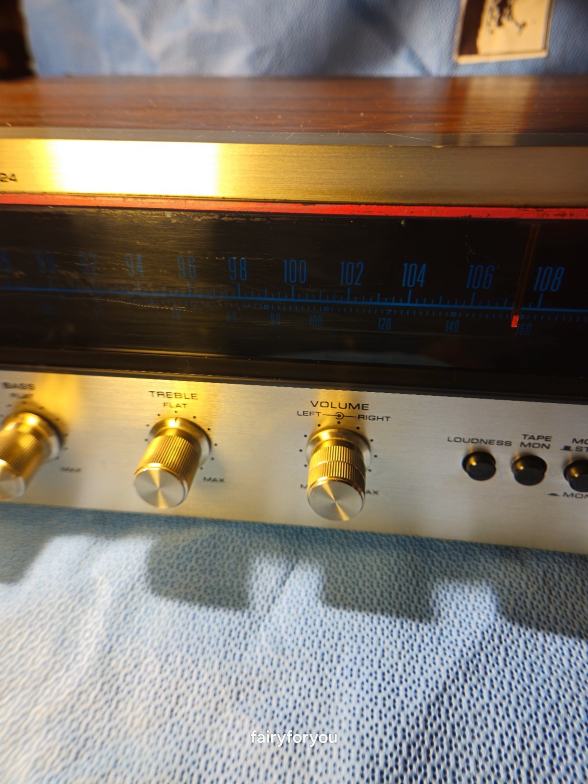 Vintage Pioneer SX-424 Stereo Receiver, Analog Sound, FM and MW (AM) and Phono.