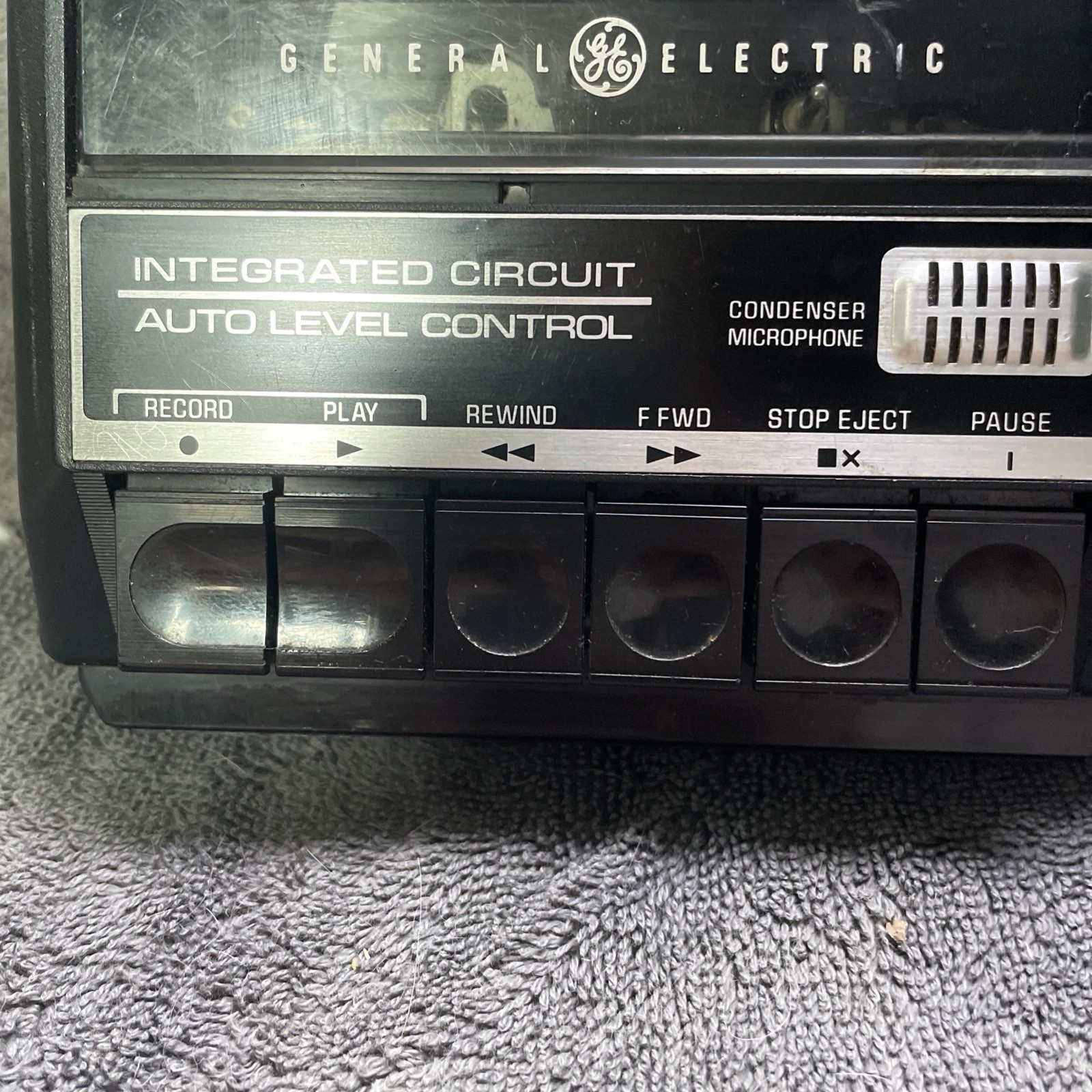 General Electric GE Slim AC/DC Portable Cassette Tape Recorder 3-5015C