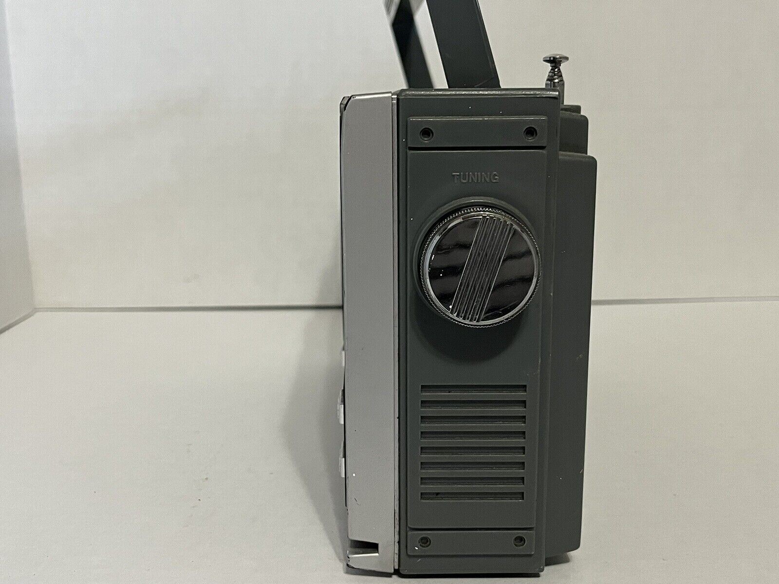 Gran Prix A330 Portable Multi Band Receiver Radio With Jack- Battery/electric