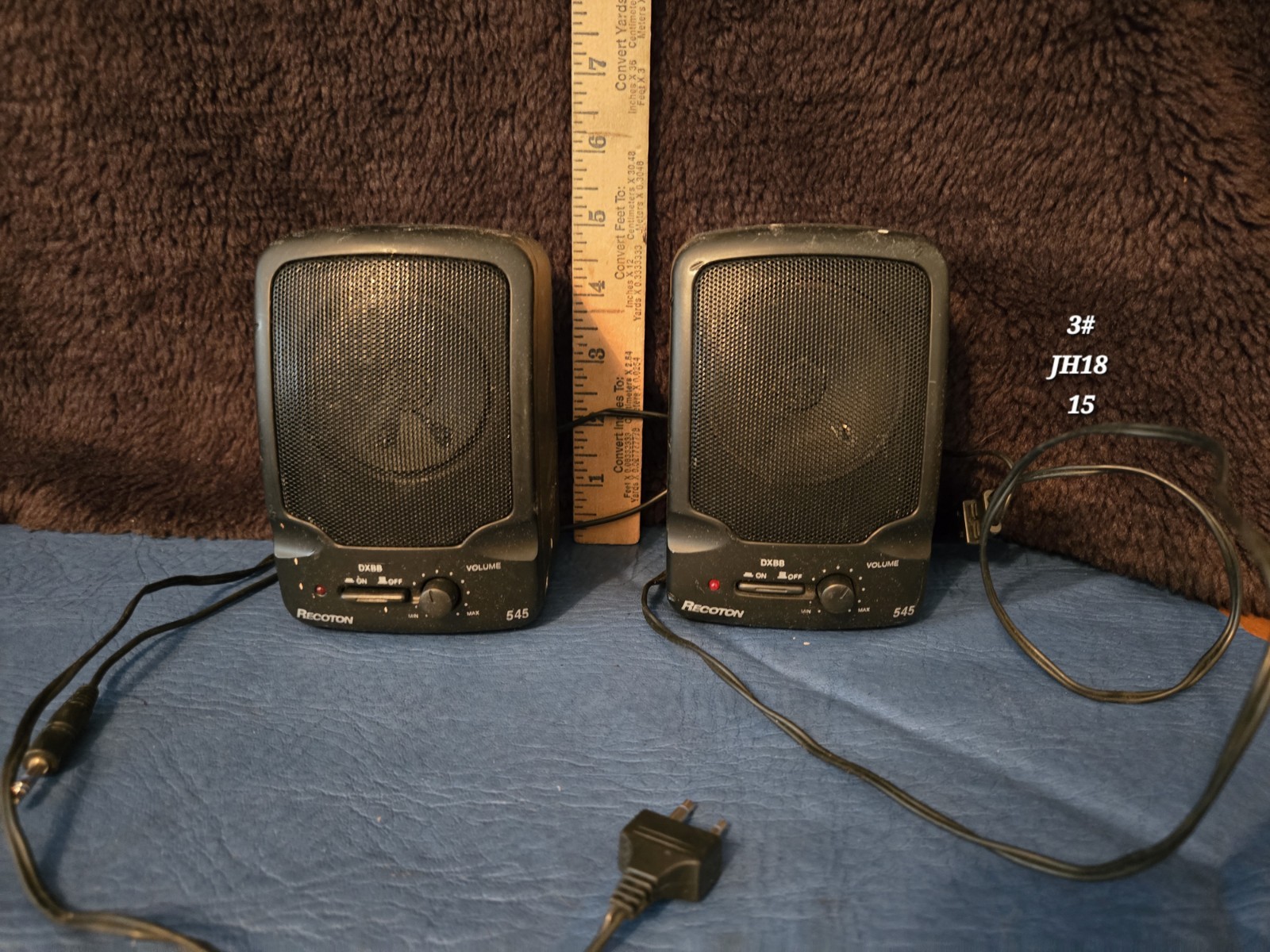 Two Small Recoton Speakers Untested