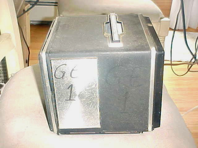 RETRO VINTAGE TV CBS TV MONITOR 8 INCH GE B+W EARLY 60s TRANSISTORIZED
