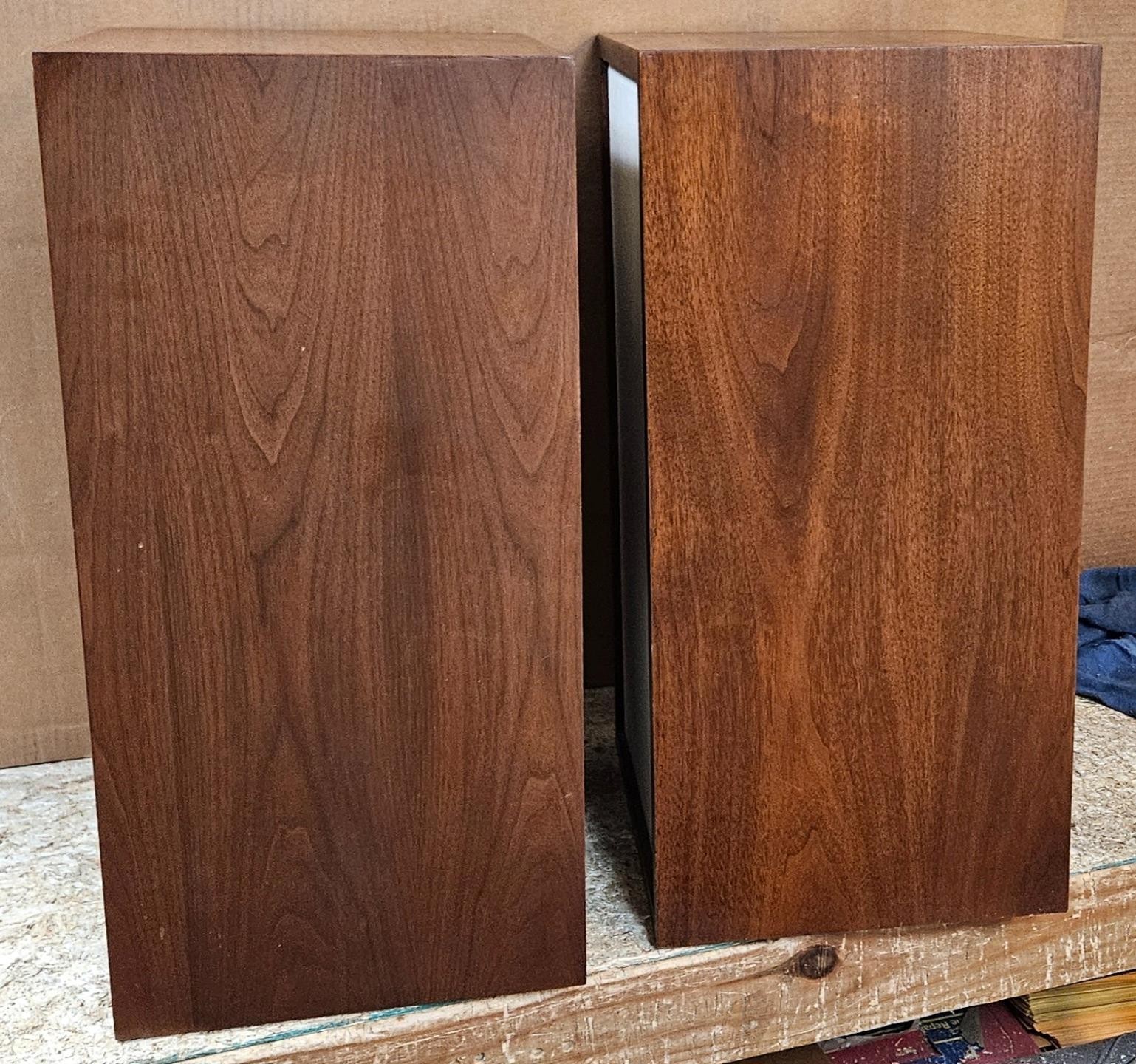 BEAUTIFUL ACOUSTIC RESEARCH AR5 AR-5 HOME AUDIO SPEAKERS !