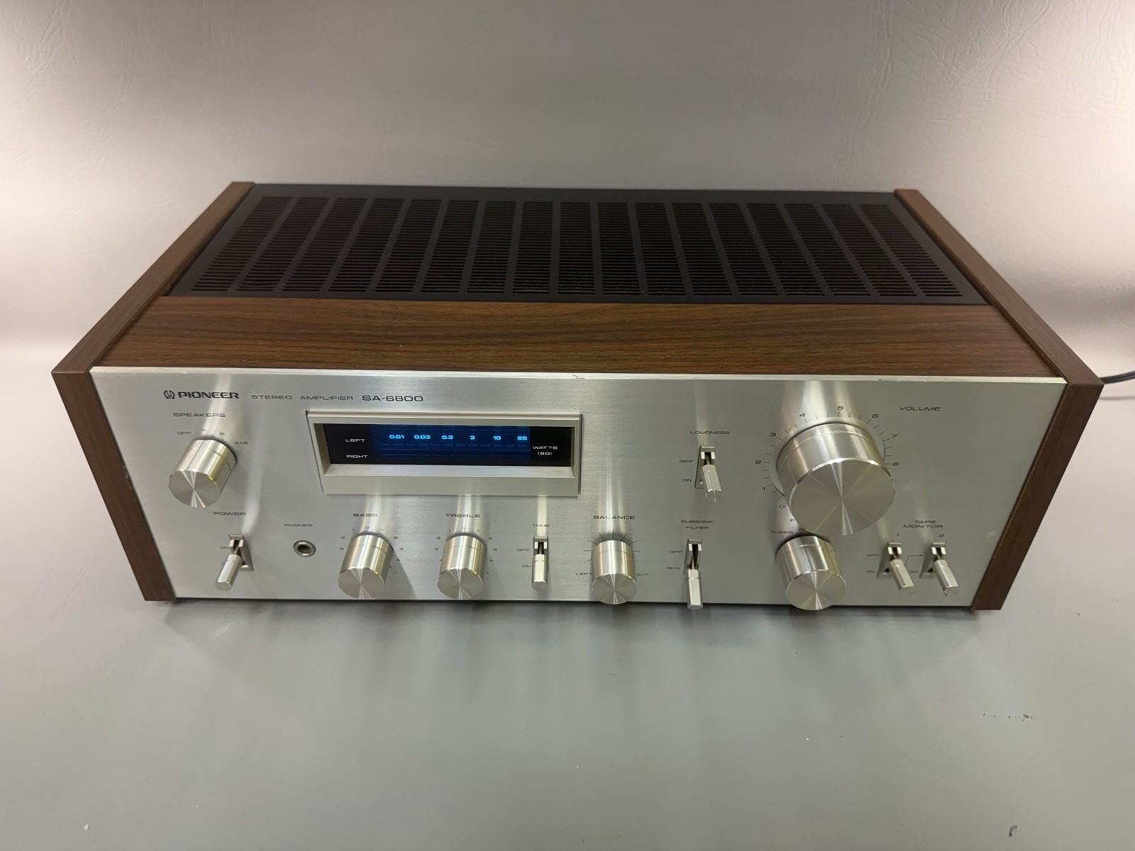 PIONEER SA-6800 STEREO AMPLIFIER WORKS CLEAN NICE Look !!