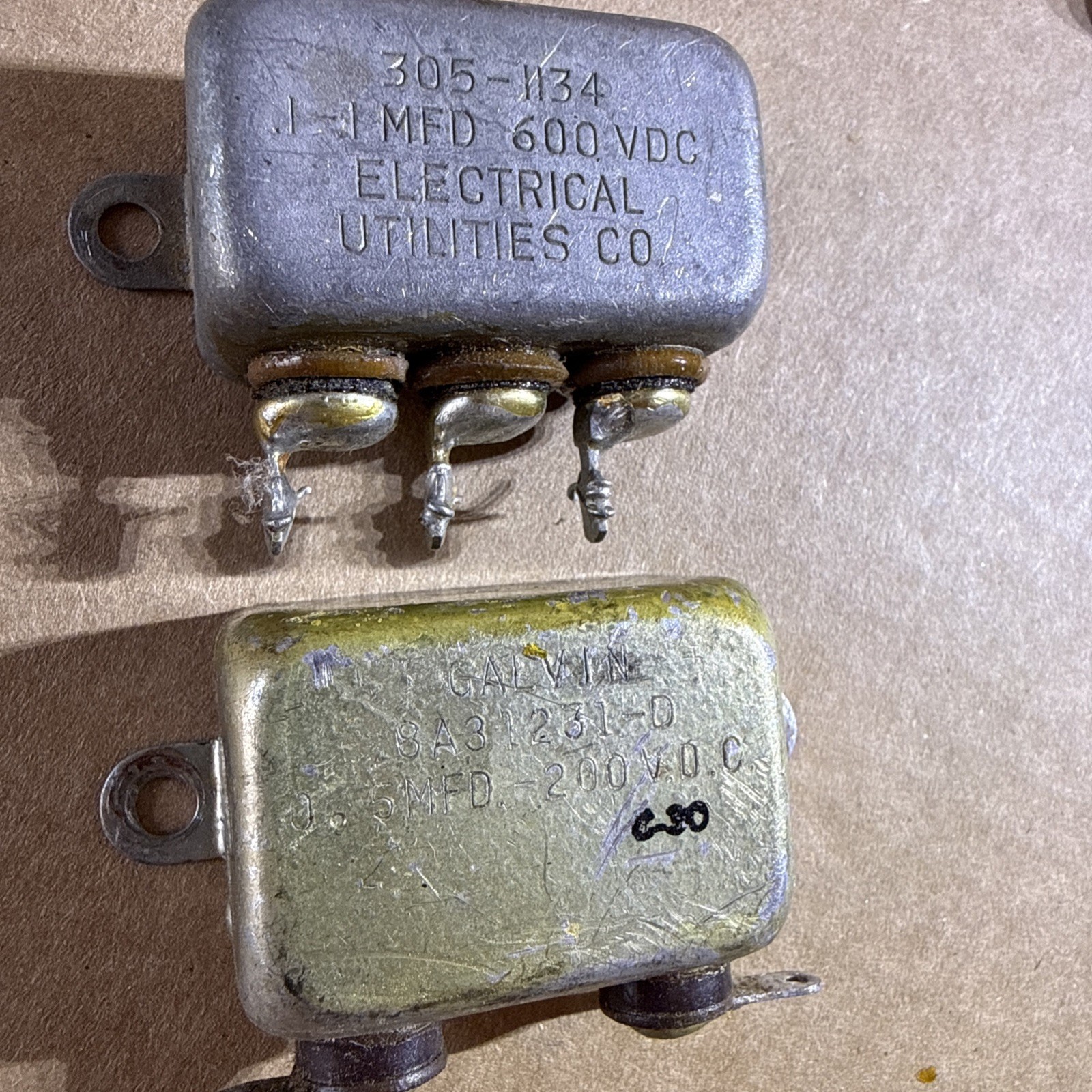 VINTAGE OIL CAPACITORS VDC MIKAMOLD, SPRAGUE, GE, ELECTRICAL UTILITIES CO.