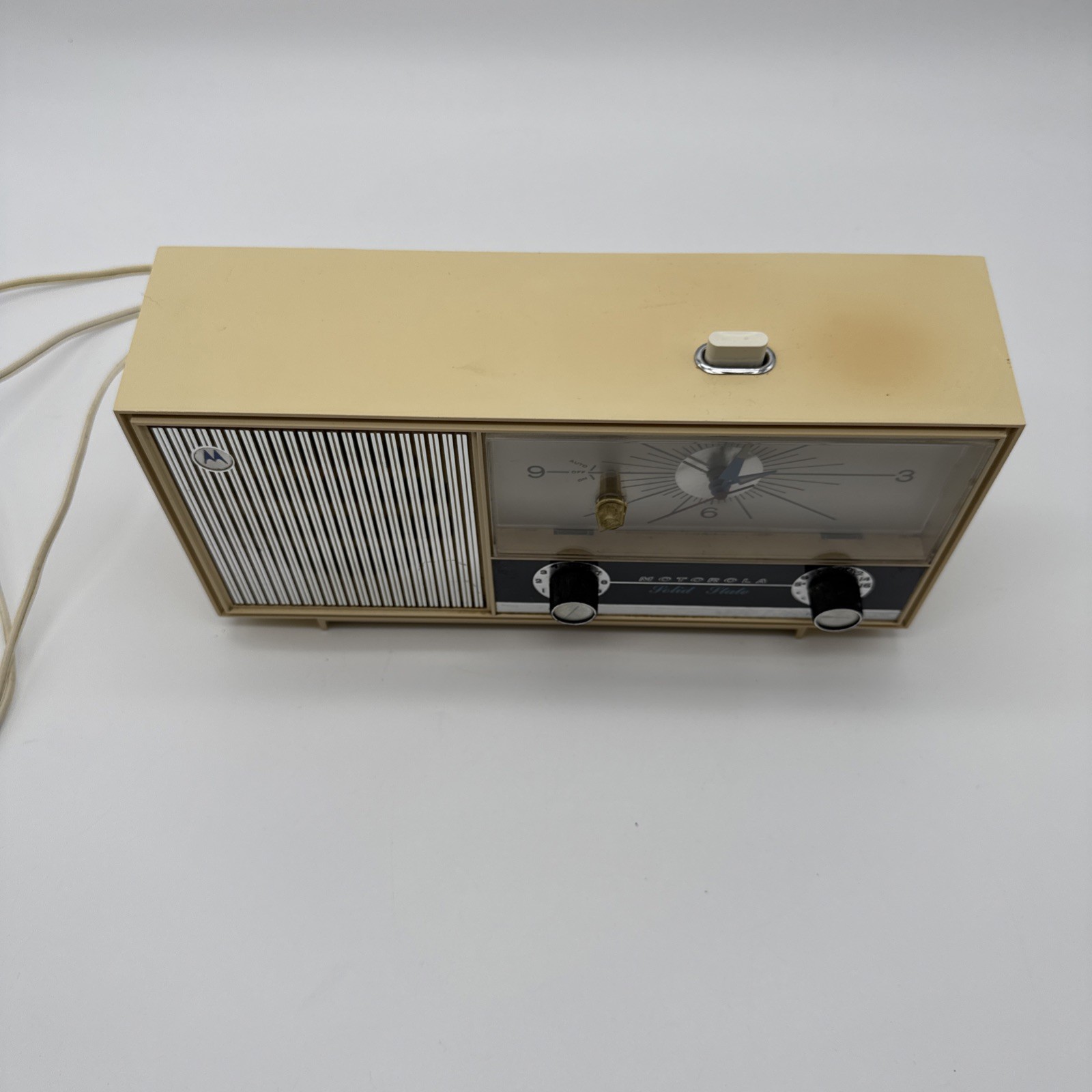 Vinatge Motorola Solid State Clock Radio XC17CH Works