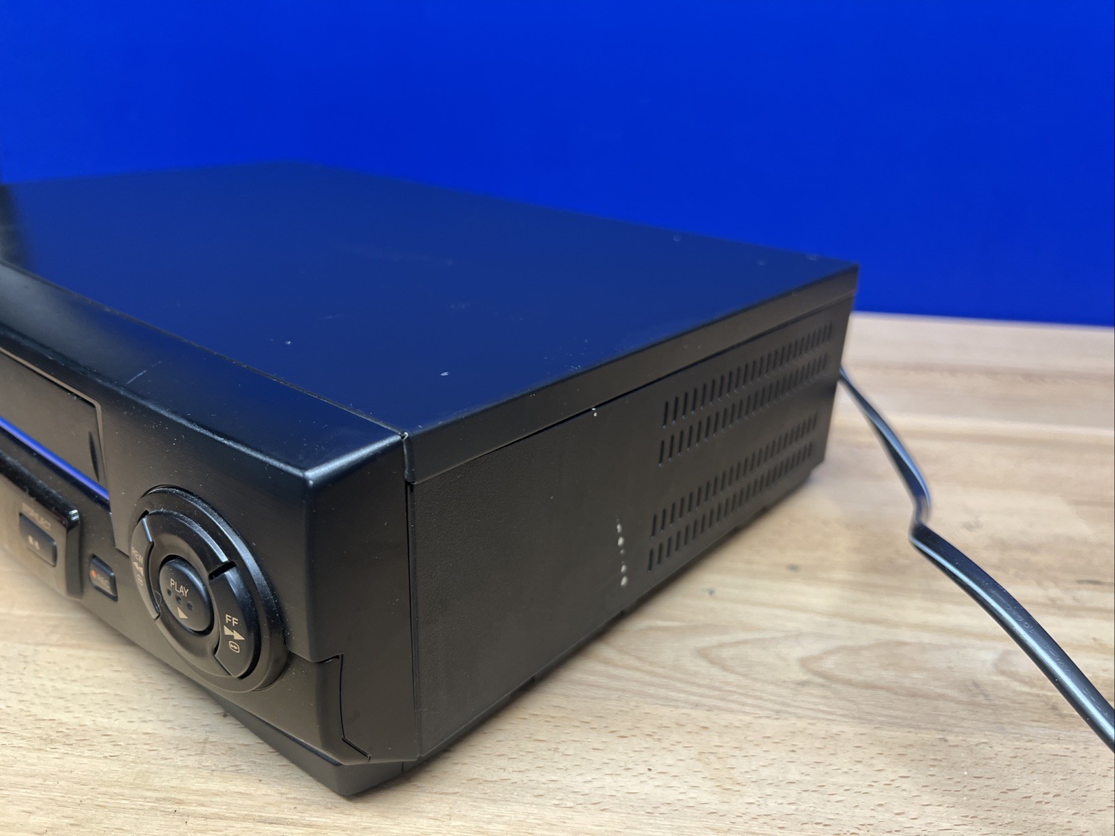 Panasonic Blue Line PV-V402 VHS VCR Omnivision Player (No Remote) Tested Working