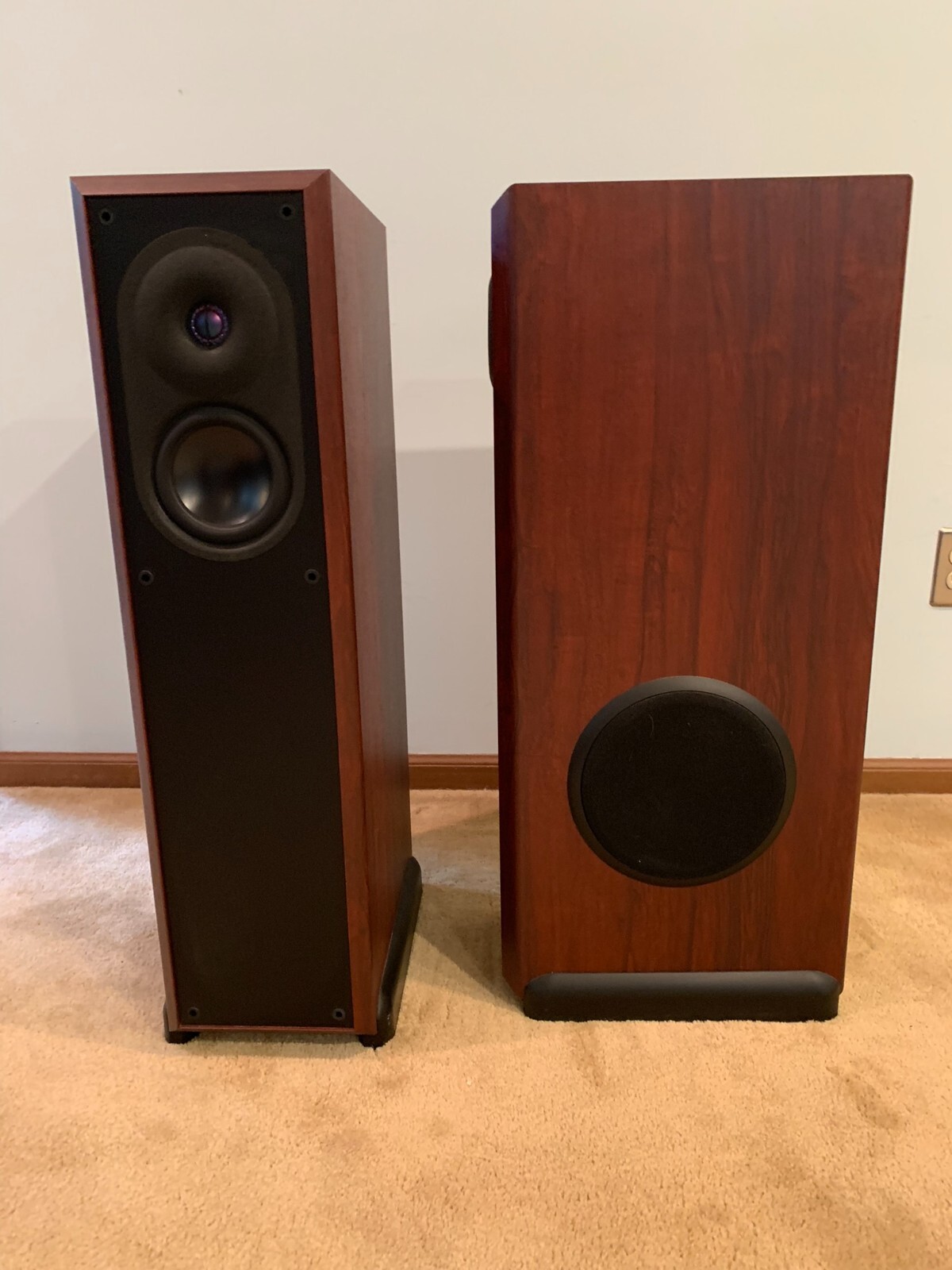 Acoustic Research AR11 Tower Speakers. Solid Hardwood Cabinets. Great Condition.