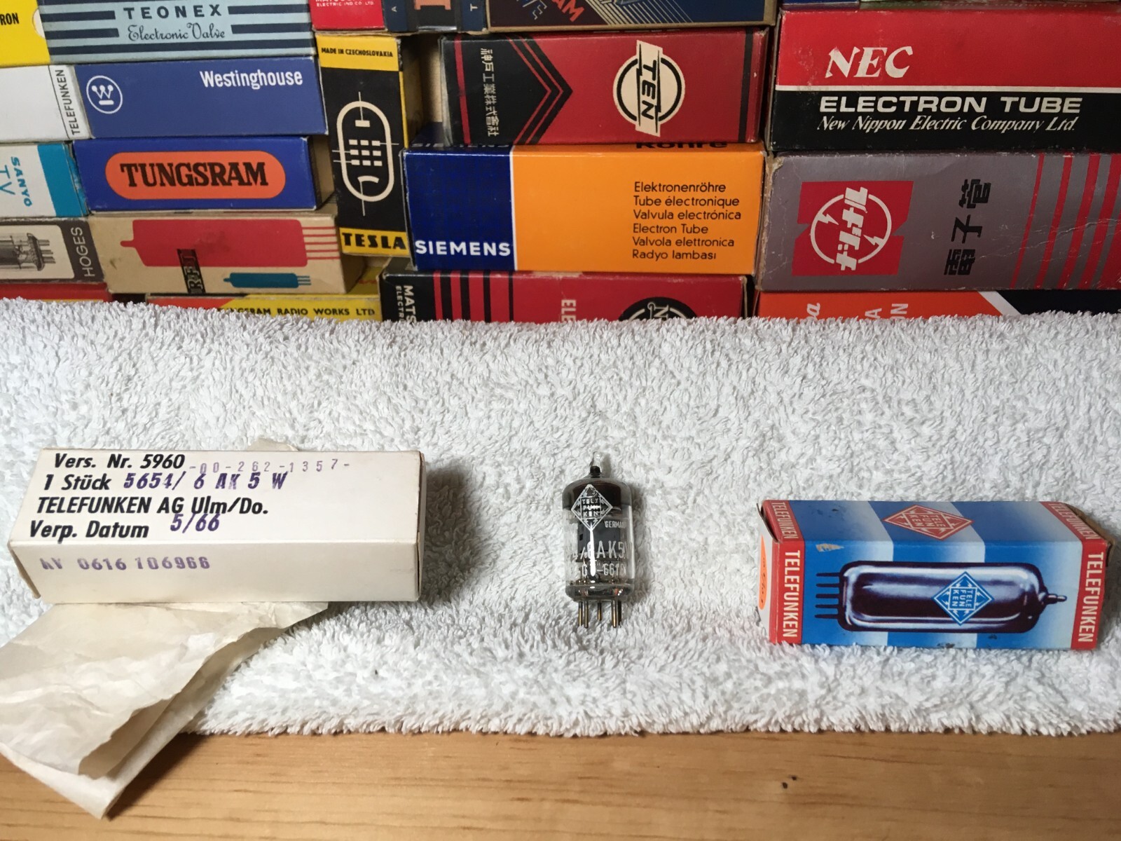 1x NOS 1966 MilFalcon Telefunken Germany ◇ 5654/6AK5W ~ Tele CU29 LittleDot EF95