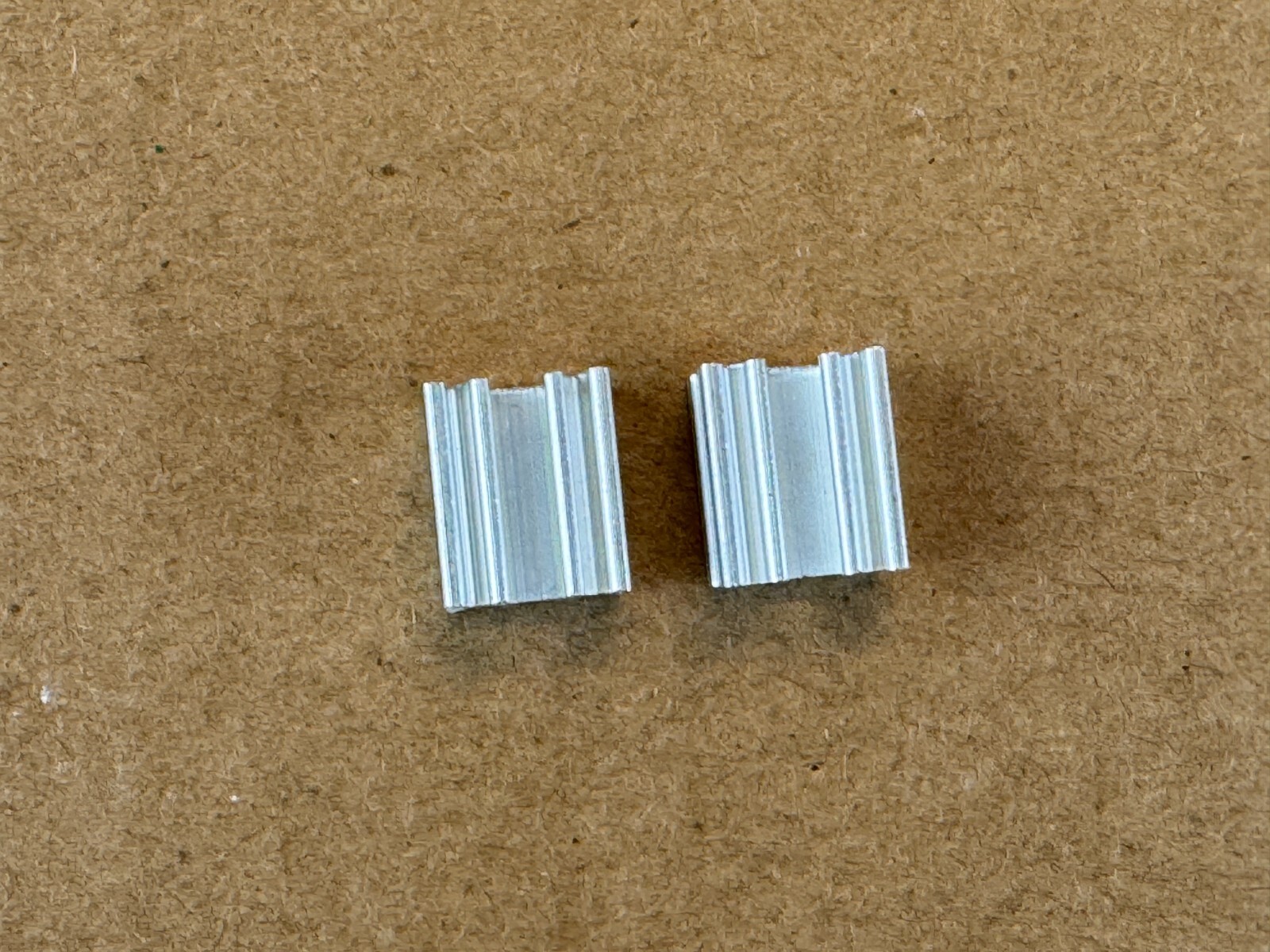 2 New TO-92 Heat Sinks for Transistors Aluminum 10mm x 8.3mm x 6.75mm (Qty)