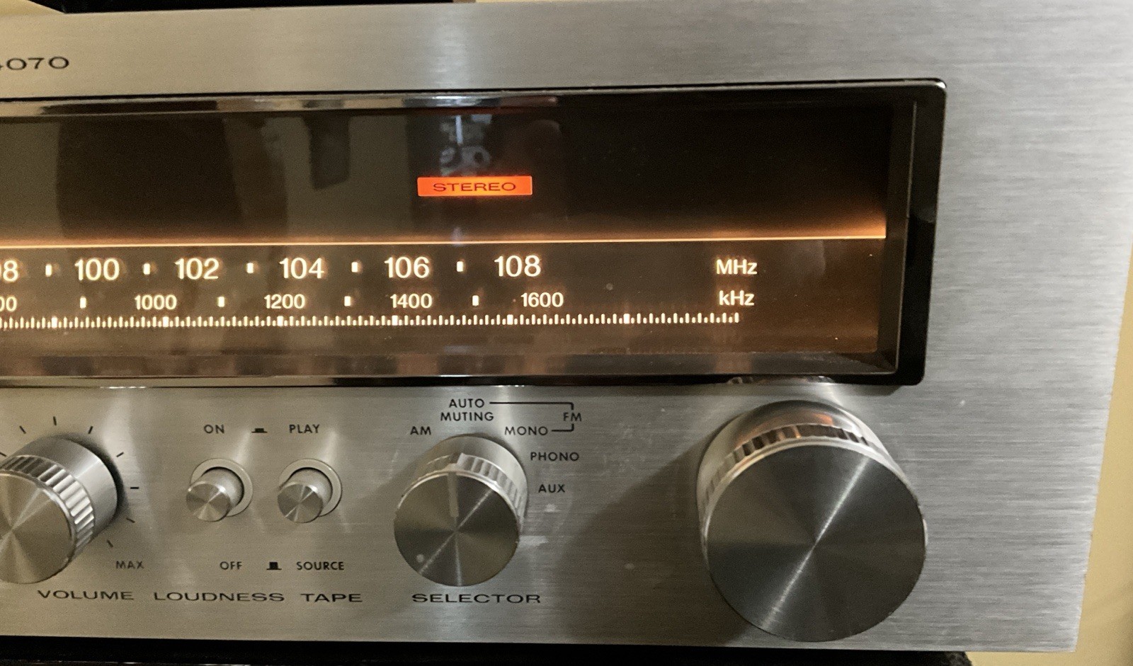 stereo receiver kenwood kr 4070.