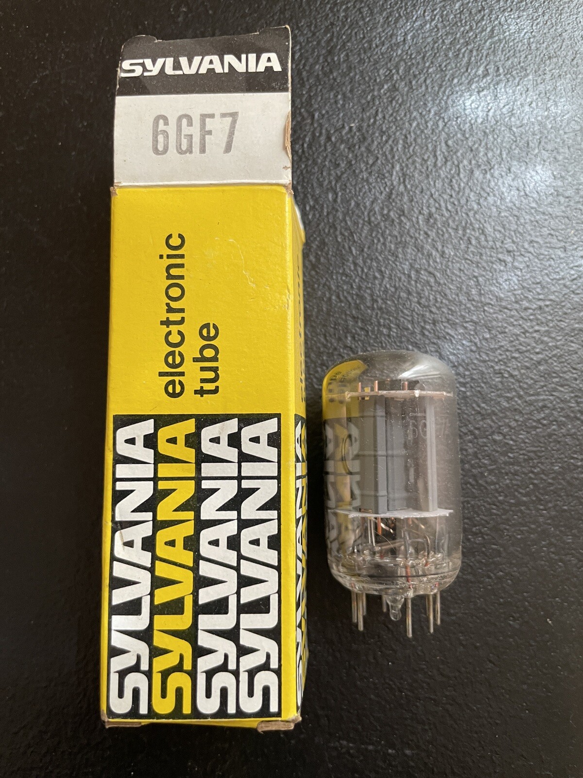 VINTAGE Sylvania ELECTRONIC TUBE * UNTESTED * 6GF7A