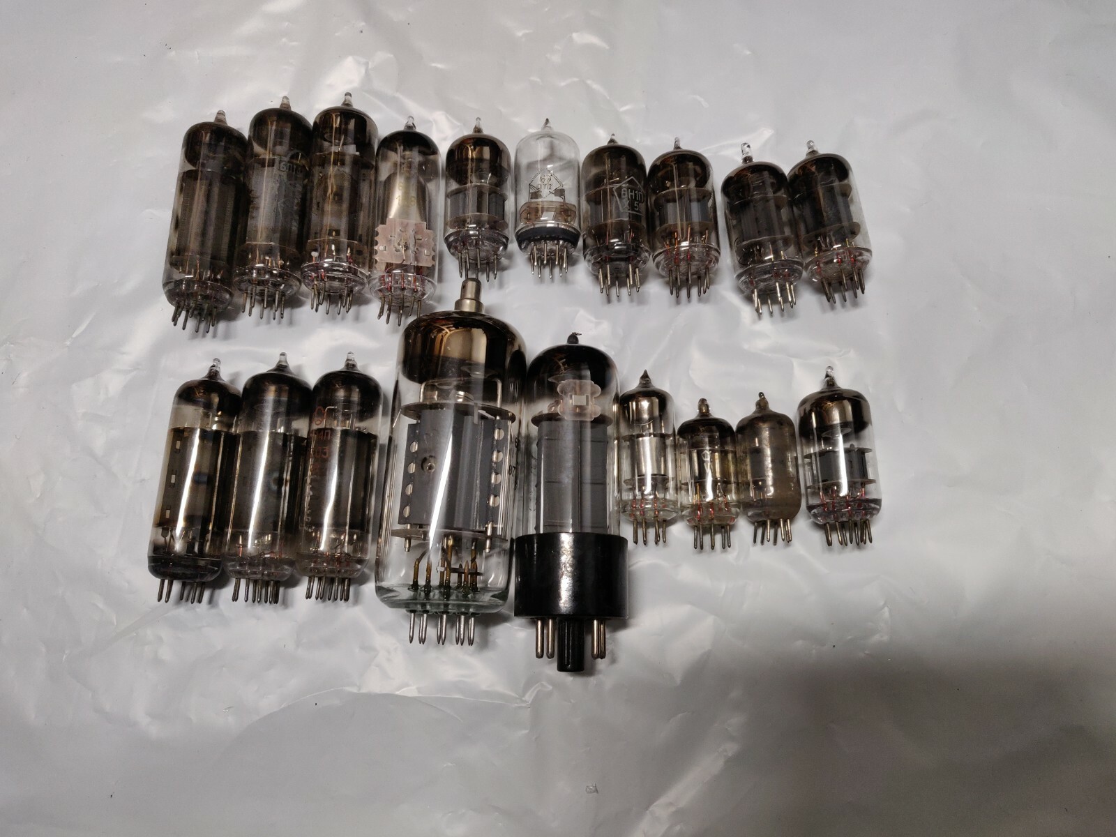 Lot Of 19 CCCP Vacuum Tubes, 6N36C, 6H2N, 6N14N, 6E1N, 6H23N, 6X2N, etc