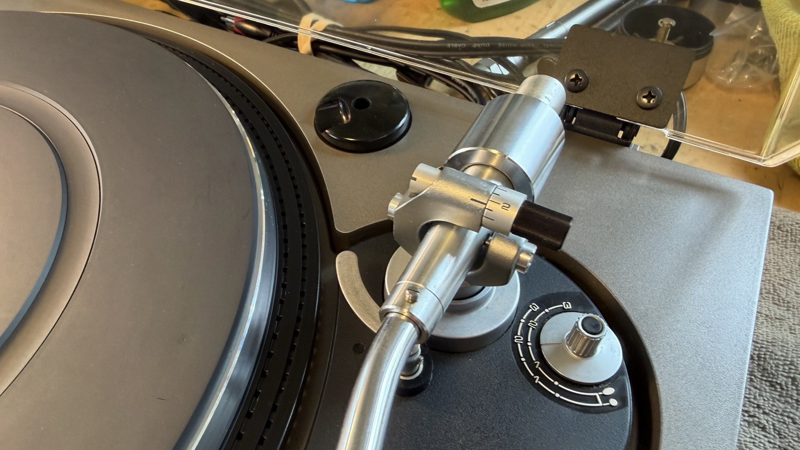 Micro Seiki DD 30 Turntable For Parts Or Repair, No Headshell/Cartridge