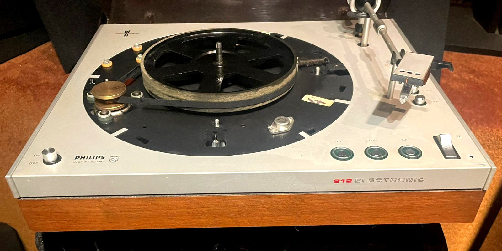 Philips GA- 212 Turntable. New Ortofon Omega 1eOne Owner. Very Good
