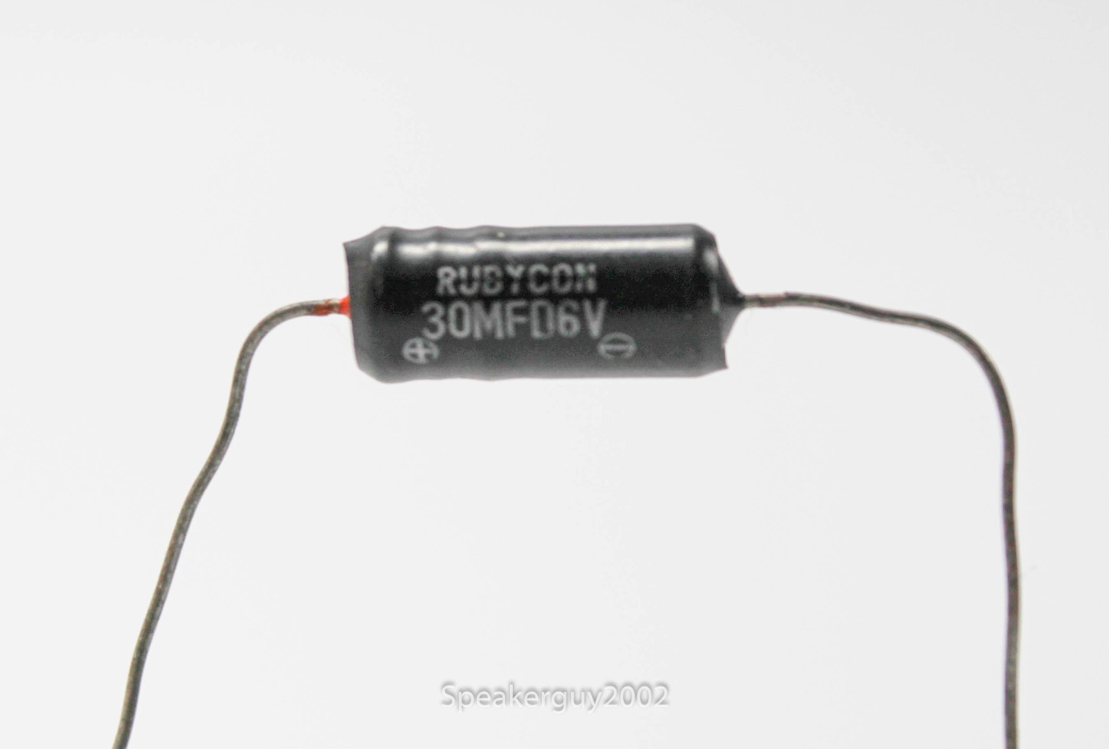 11 Pieces / Rubycon Polarized Axial Capacitors / 30 uf 6 VDC — C1