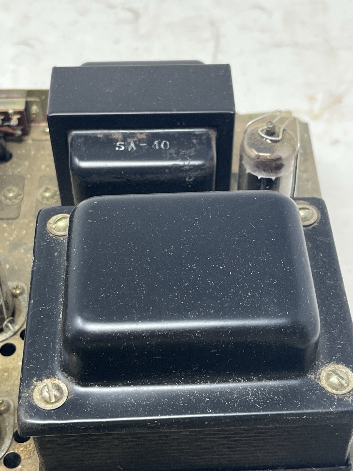 Monarch SA-40A Vintage Tube Stereo Integrated Amplifier Japan Powers On