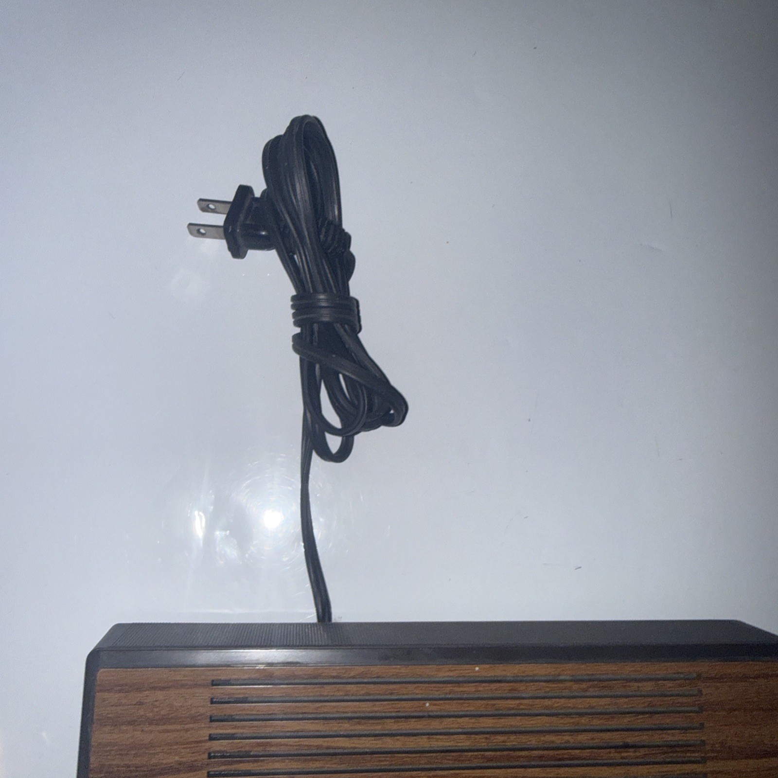 General Electric AM/FM Alarm Clock Radio Mod# 7-4624B Wood Grain WORKS See Video