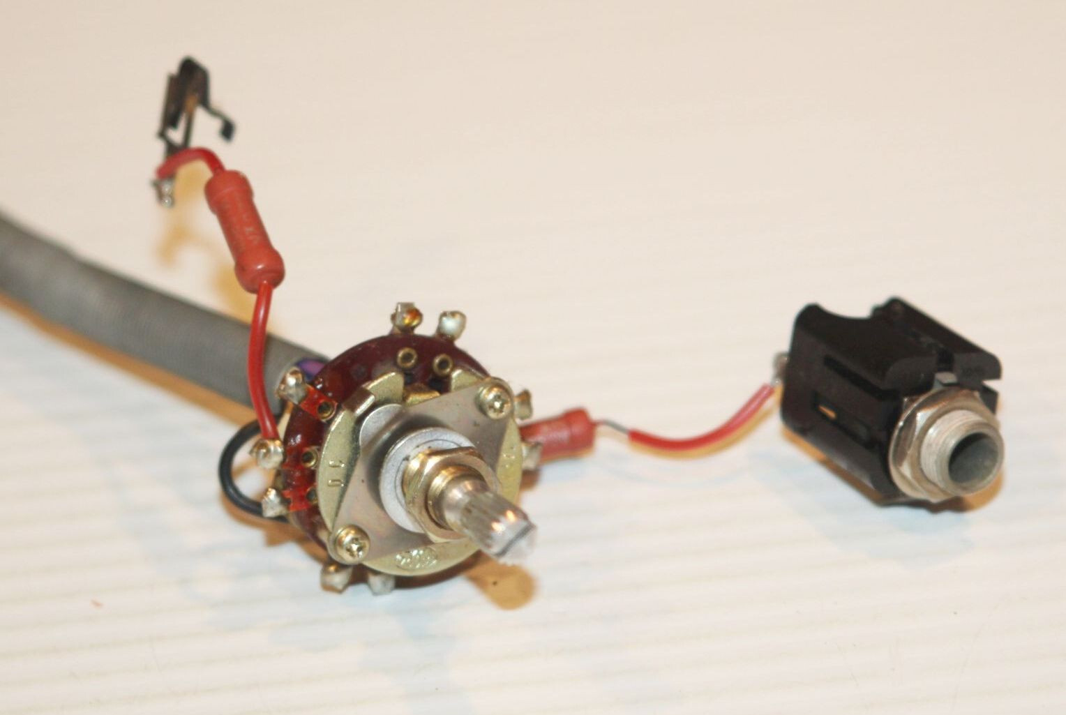 Vintage Realistic STA-80 Receiver Amp – Speaker Selector Switch & Headphone Jack