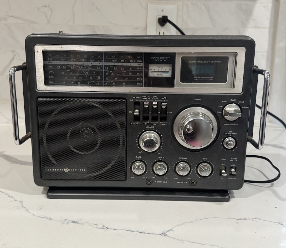 General Electric GE 7-2990A Short Wave FM/AM Radio | TESTED & WORKING