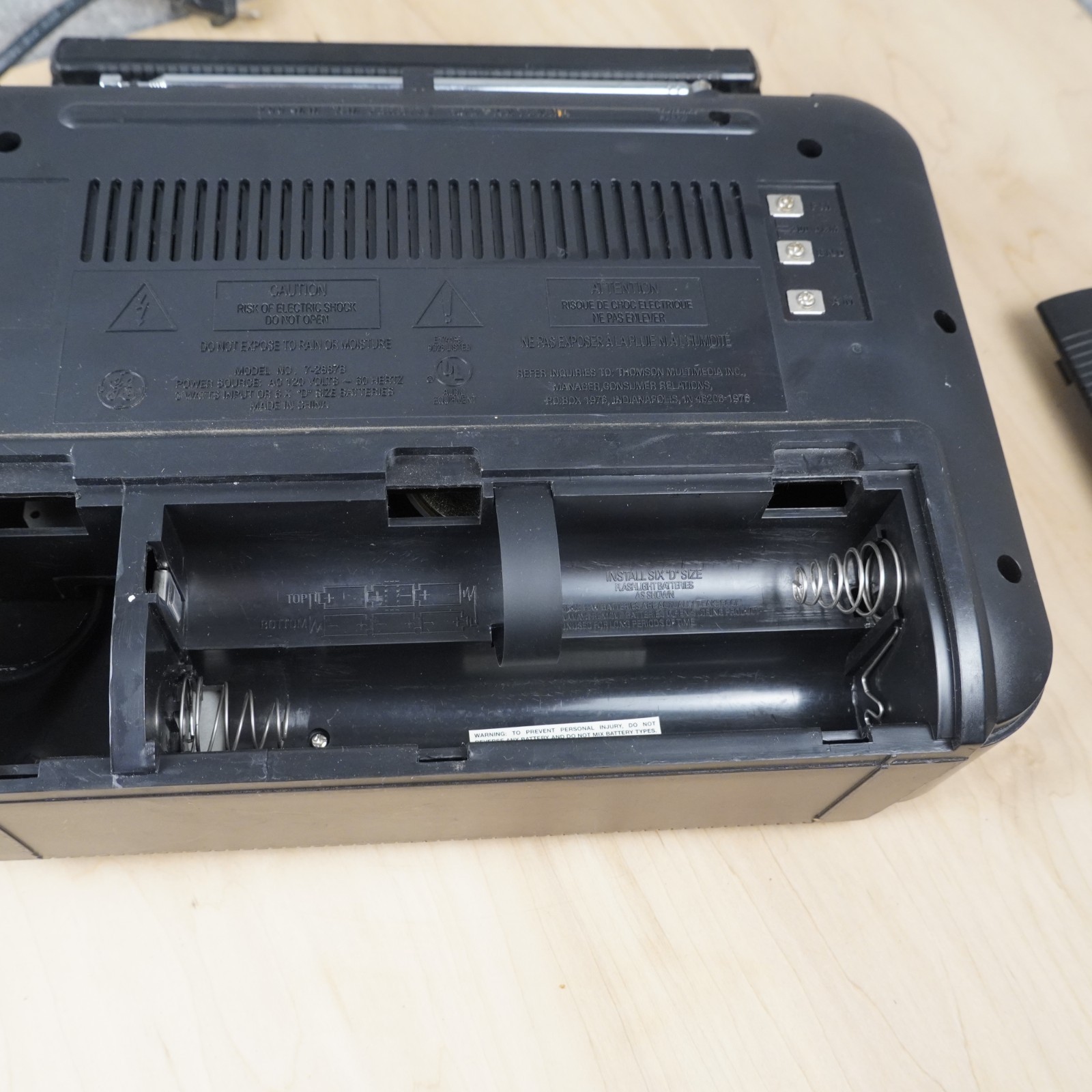 GE Superadio III 7-2887 AM/FM Long Range Portable Radio Tested Working