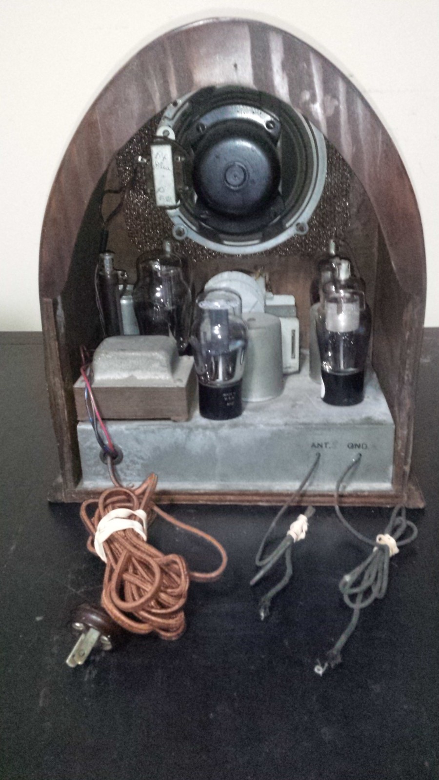 ⭐️RARE – Restored/Recapped⭐️1930’s Clinton Cathedral Tube Radio ⭐️SEE ~youtube