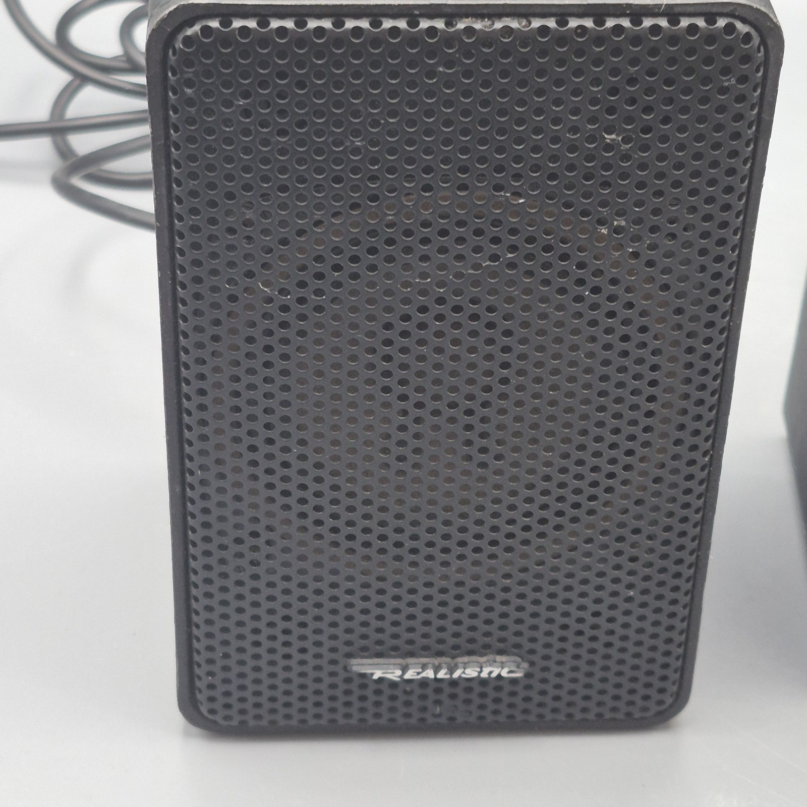 Vtg Realistic Minimus 3.5 Speakers 15W Input 8 Ohms 40-1996A Untested 3.5″ X 5″