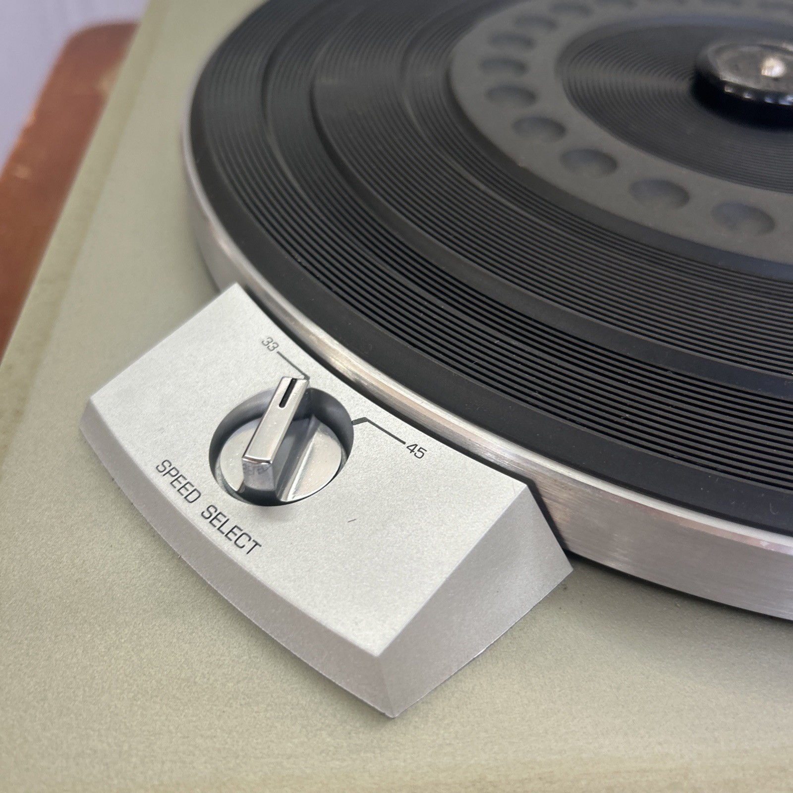 Toshiba SR-230 Belt Driven Turntable Japan Clean Motor Works Needs Belt