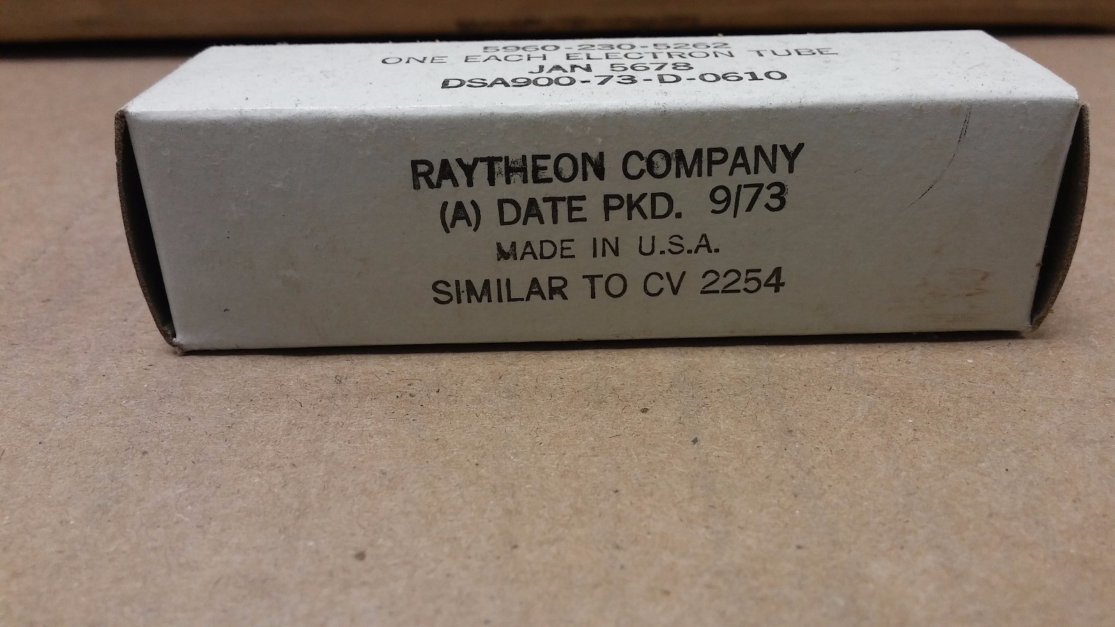 RAYTHEON ELECTRON TUBE JAN 5678 Subminiature Pentode 5960-230-5262 Lot of 5