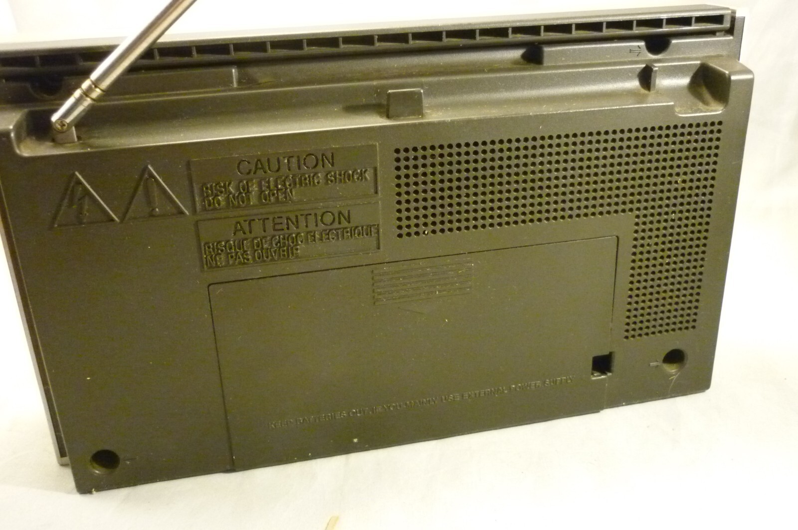 SONY TV-WEATHER /FM/AM 3 BAND RECEIVER ICF-770W MODEL ICF-770W