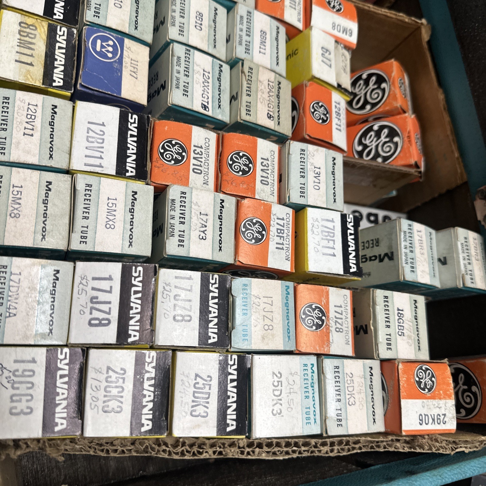 Vintage Vacuum Tubes Various Lot Bundle Model 352 For Collectors