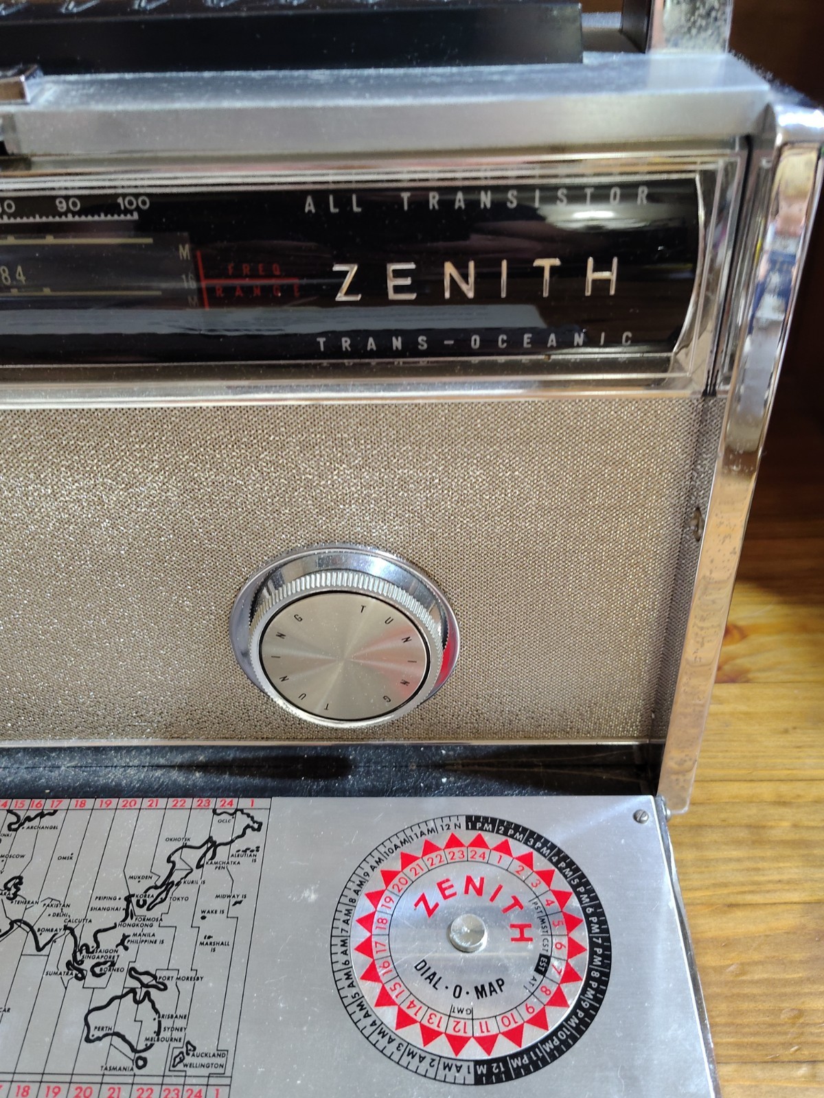 Vintage Zennith Royal 3000 Multi Band Radio