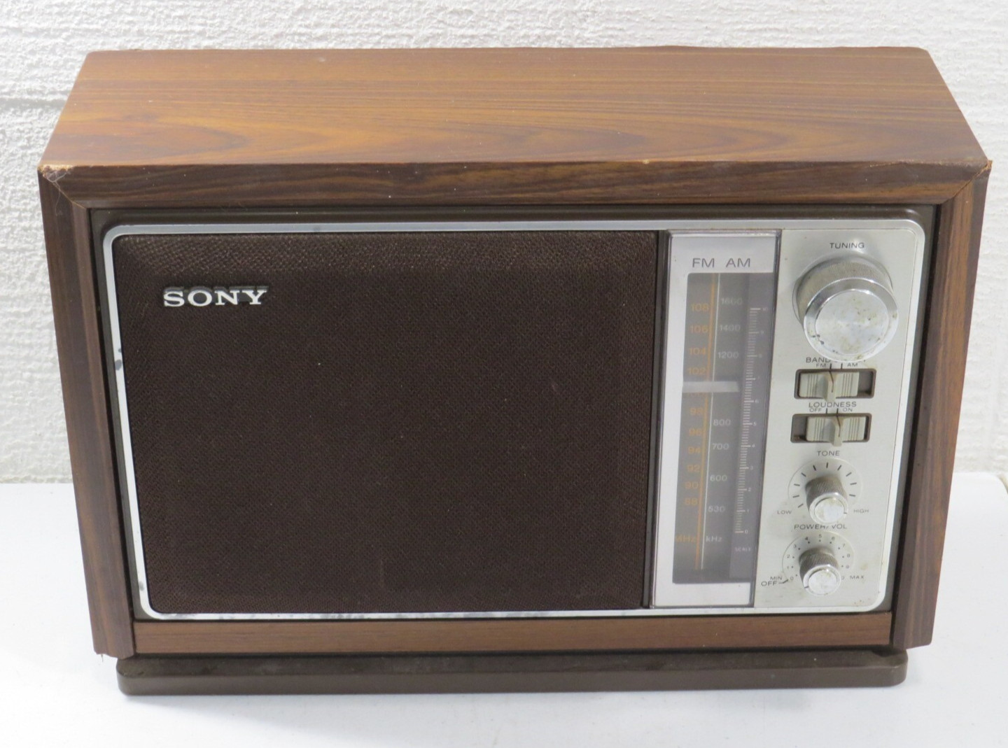 Sony ICF-9740W AM/FM Tabletop Radio Wood Cabinet Vintage 1980s Tested