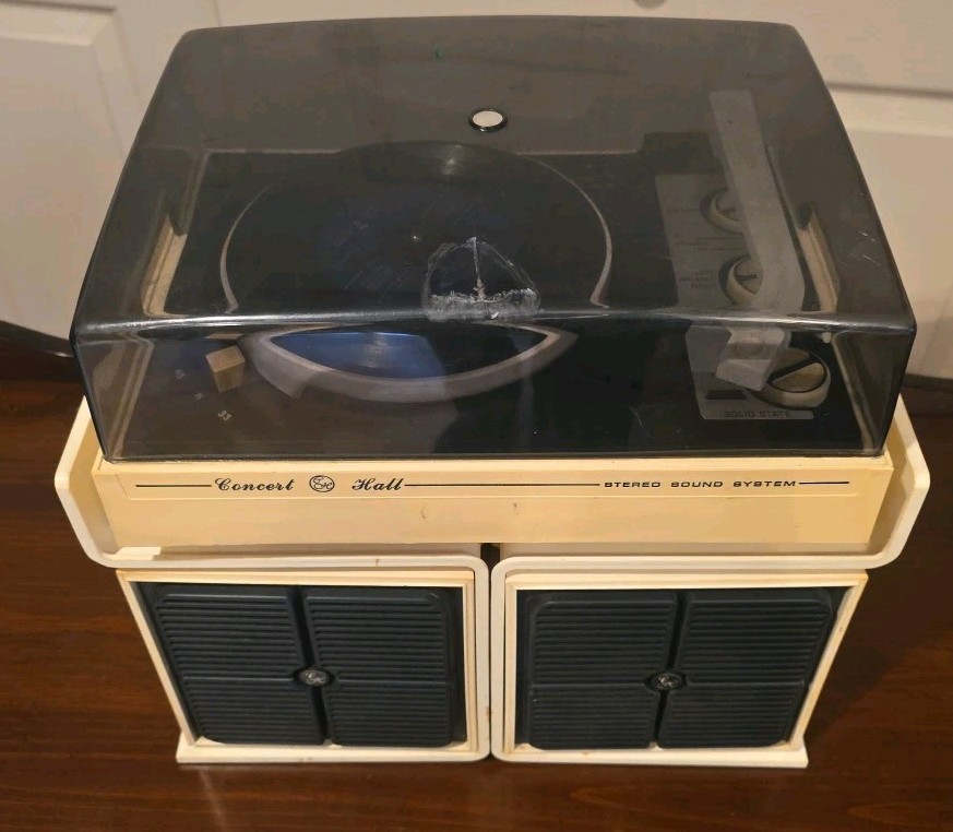 VINTAGE GE Concert Hall Stereo Turntable TESTED WORKING – Damaged Dust Cover