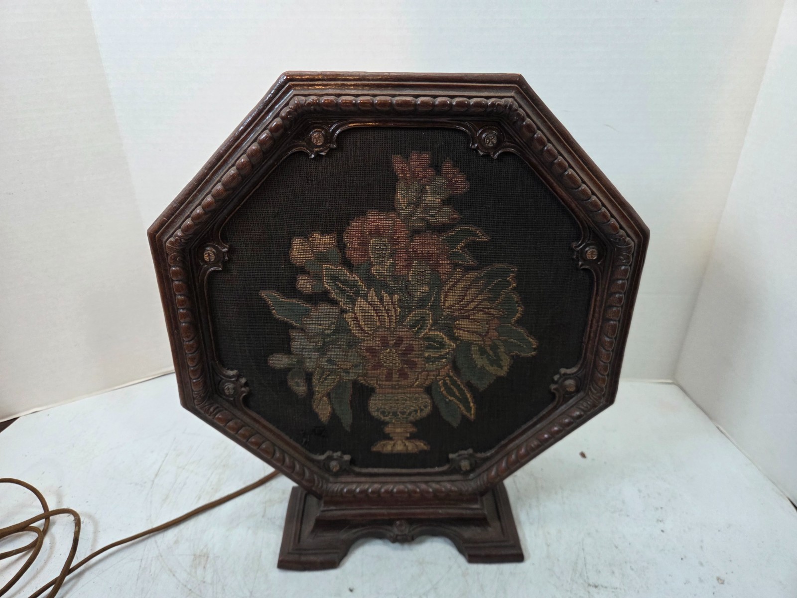 RCA 103 Speaker good shape tapestry floral face