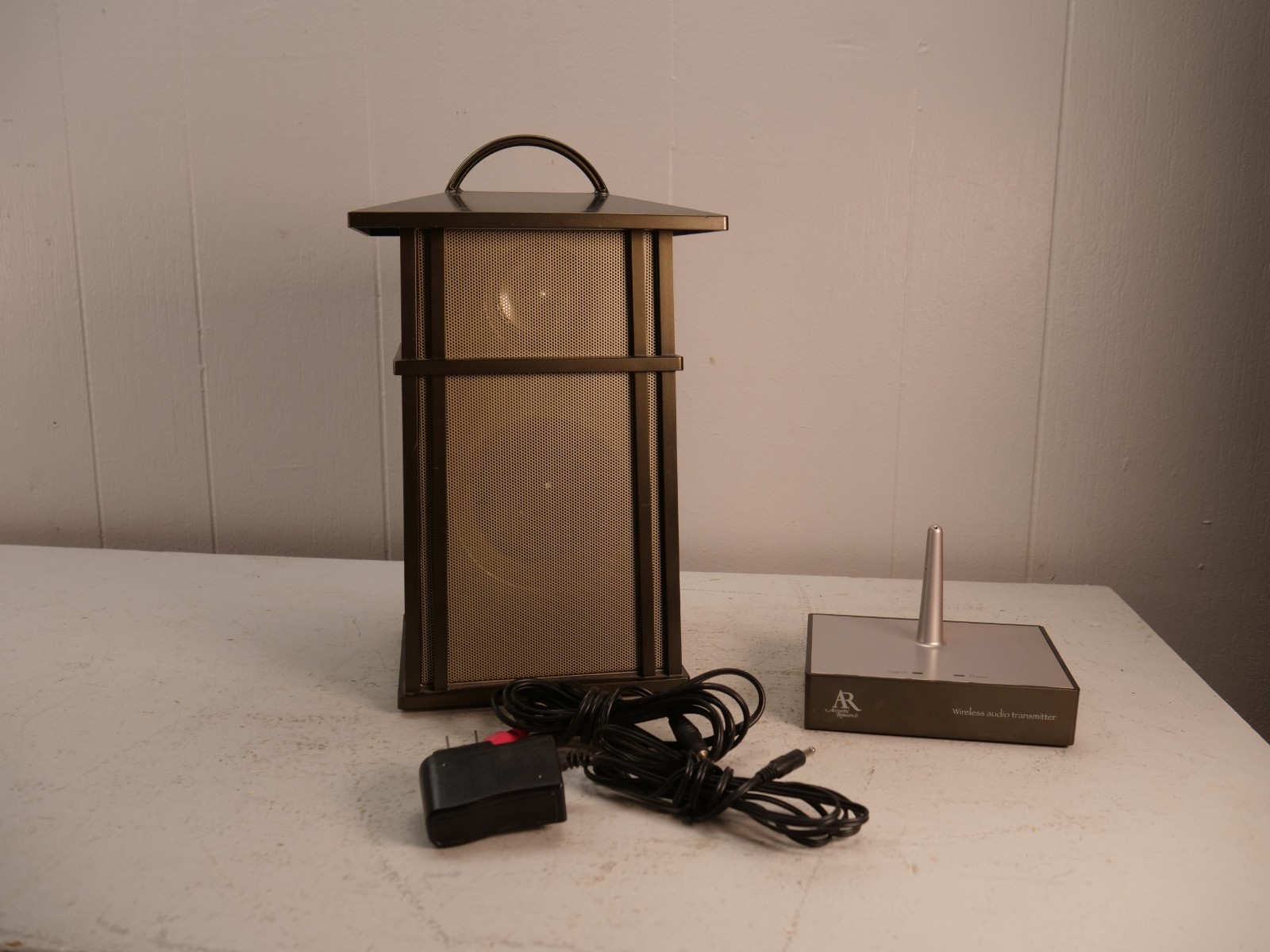 Acoustic Research Wireless lantern Speaker System AW825 indoor outdoor TESTED