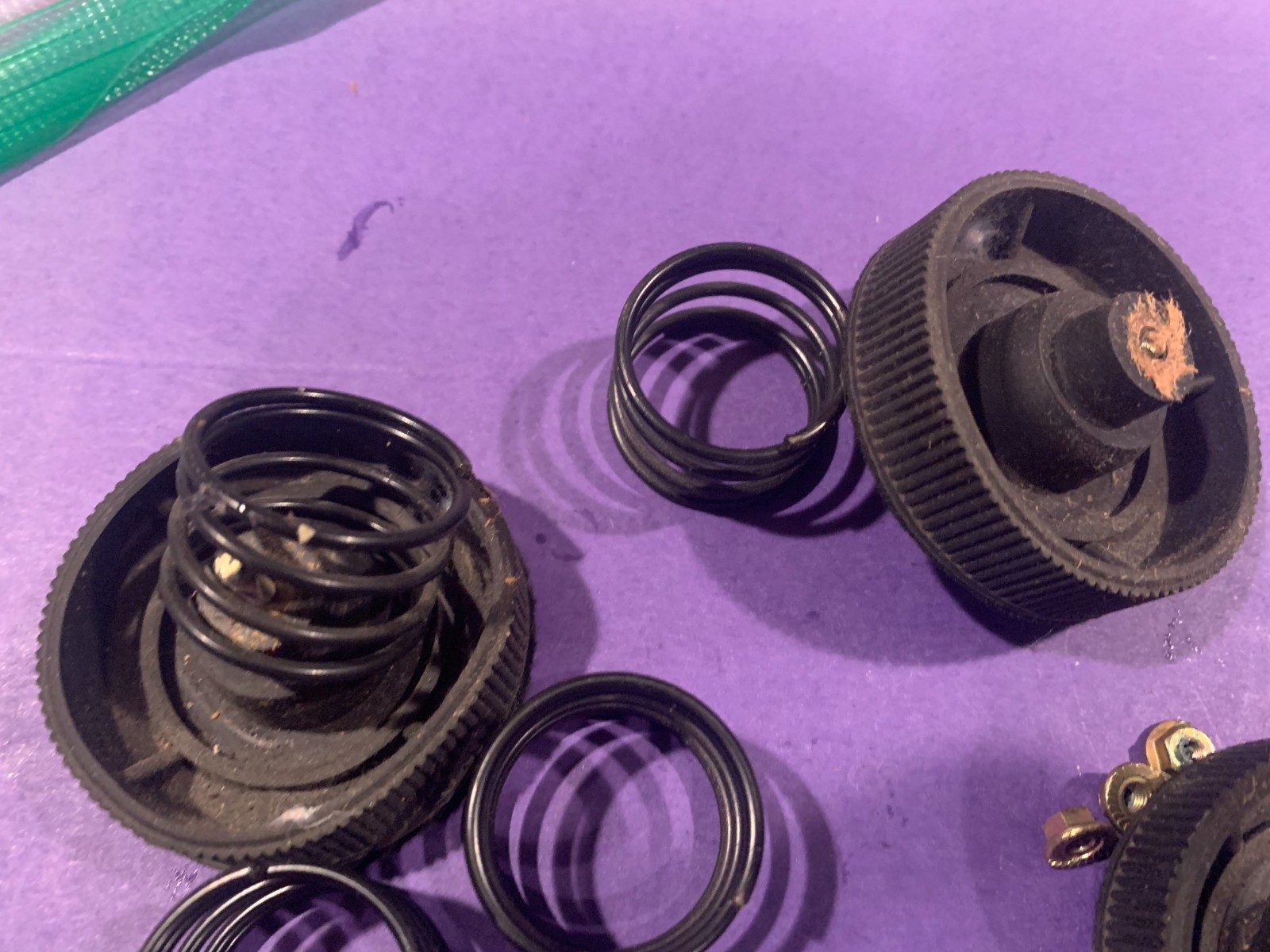 Technics SL-220 Stereo Turntable – Parting Out – Set of 4 Feet and Screws