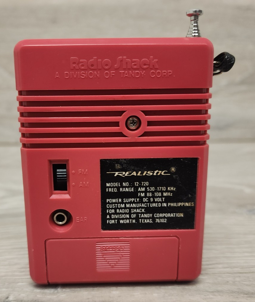 Vintage Realistic Flavoradio Red Handheld AM FM Radio 12-720 Tested Working