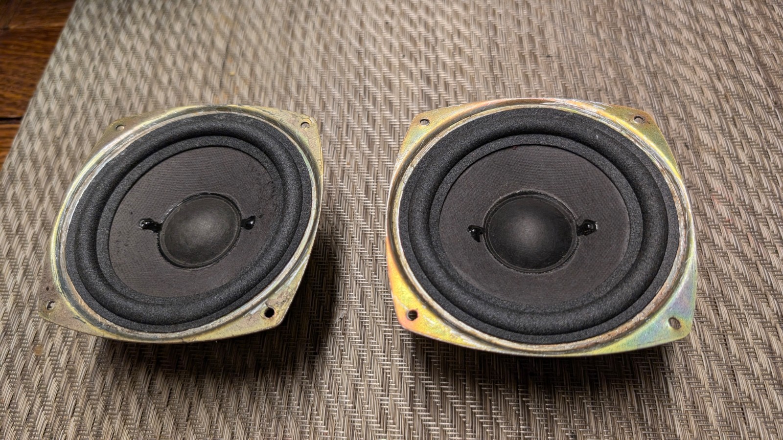 AR Midrange Speakers
