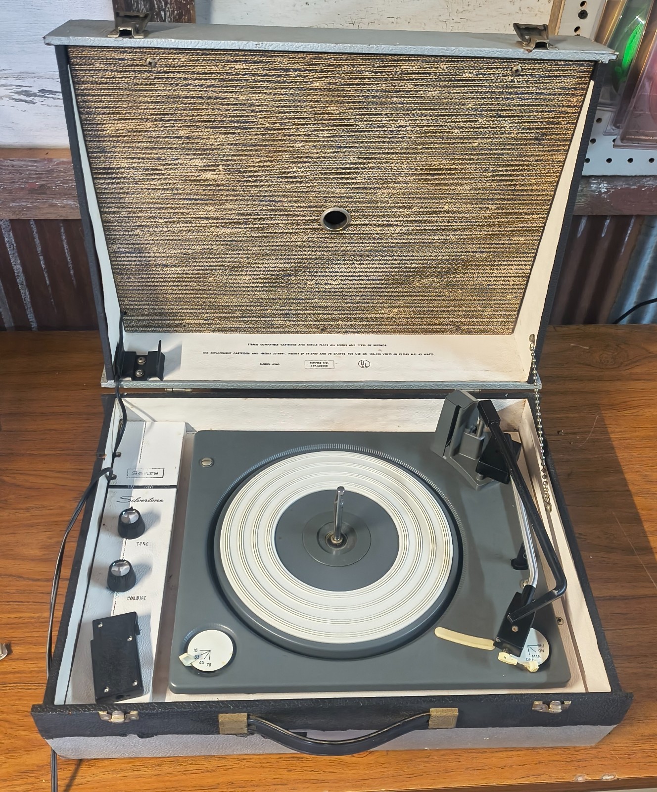 Sears Silvertone 6260 Portable Suitcase Record Player Turntable – Works/Read