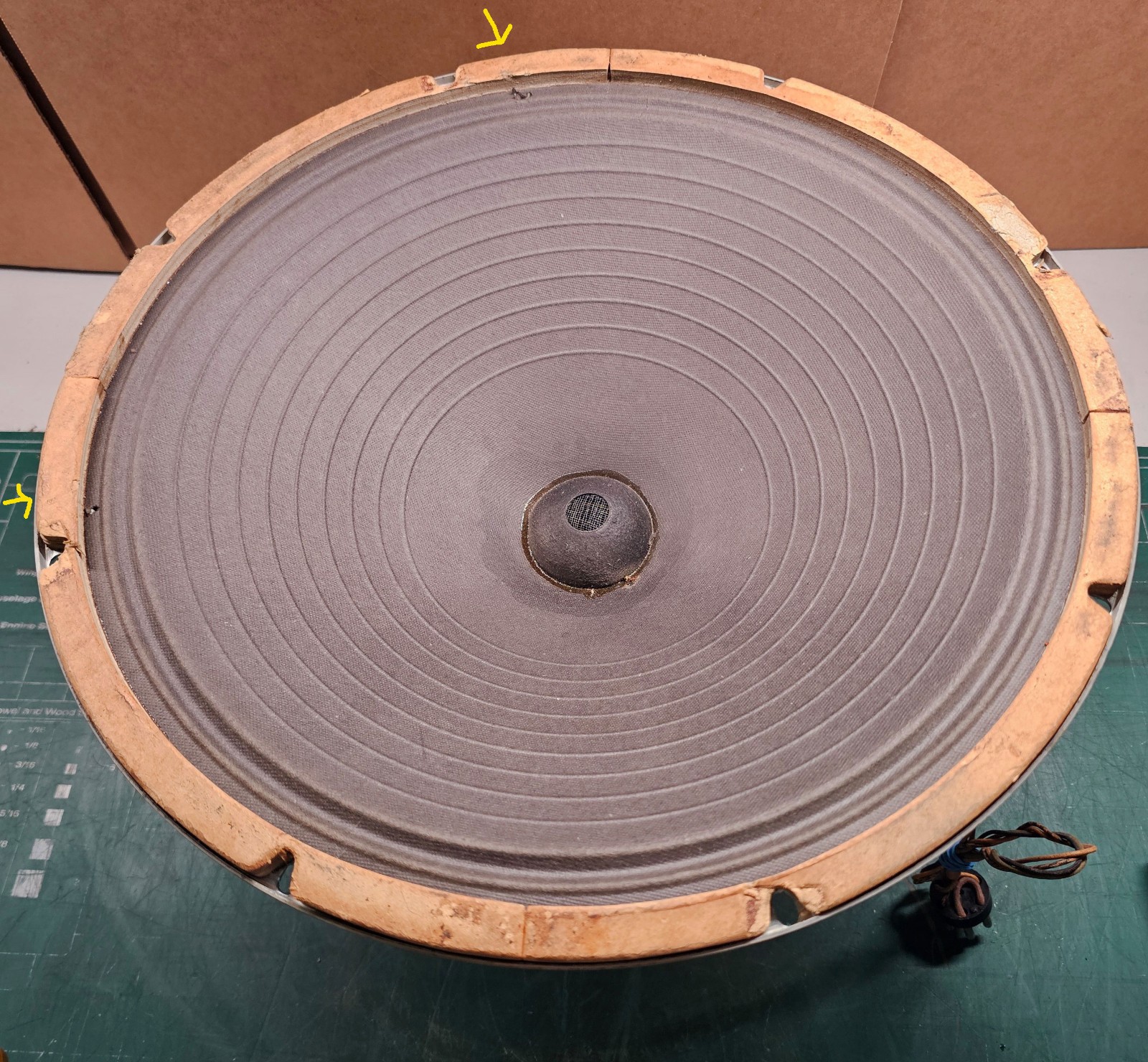 Magnavox 15″ Field Coil Speaker 150 Ohm FC / 16 Ohm VC Tested 155Ω/11.3Ω 583002