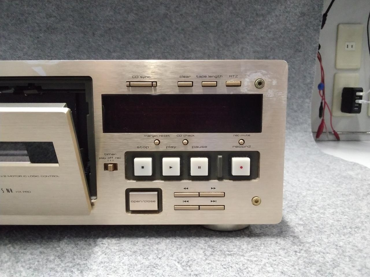 TEAC V-6030S 3 Head Dual Capstan Cassette Deck Tray Not Closing Japan